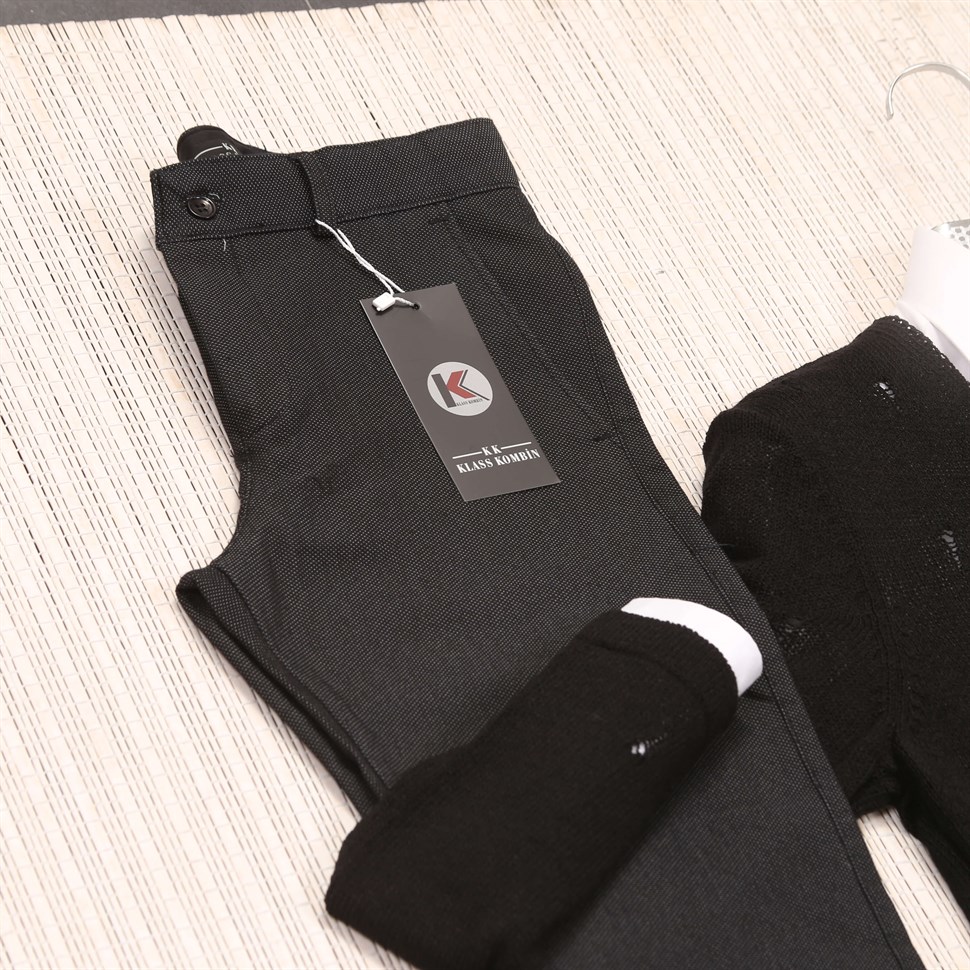 Siyah Kazak Gömlek Kombin