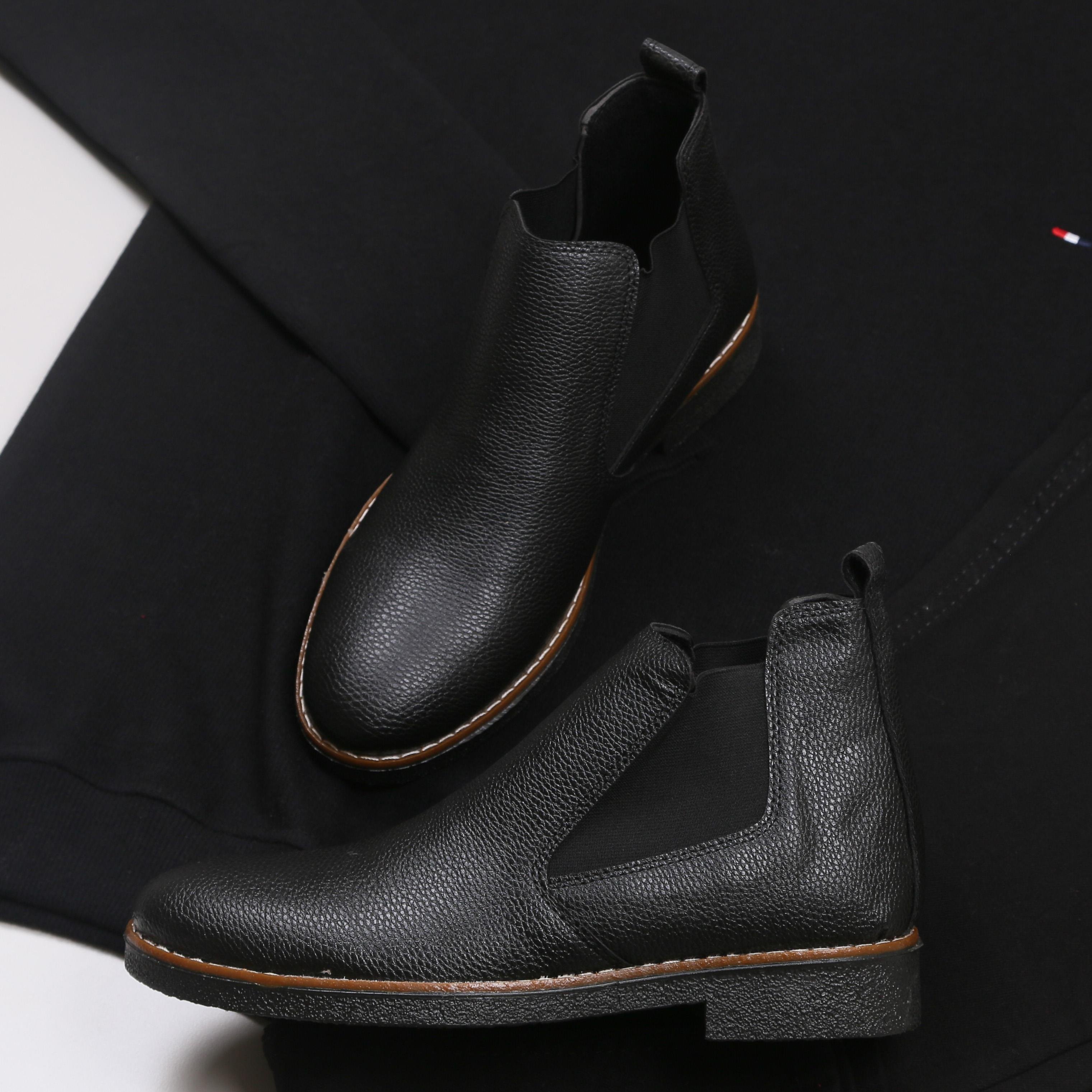 Siyah Kazak Kot Pantolon Bot Kombini