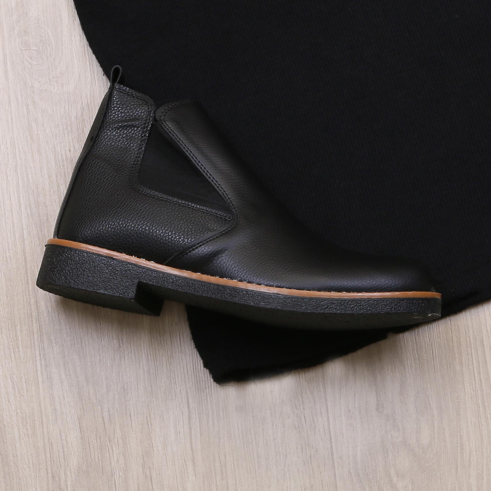 Siyah Kazak Pantolon Bot Kombin