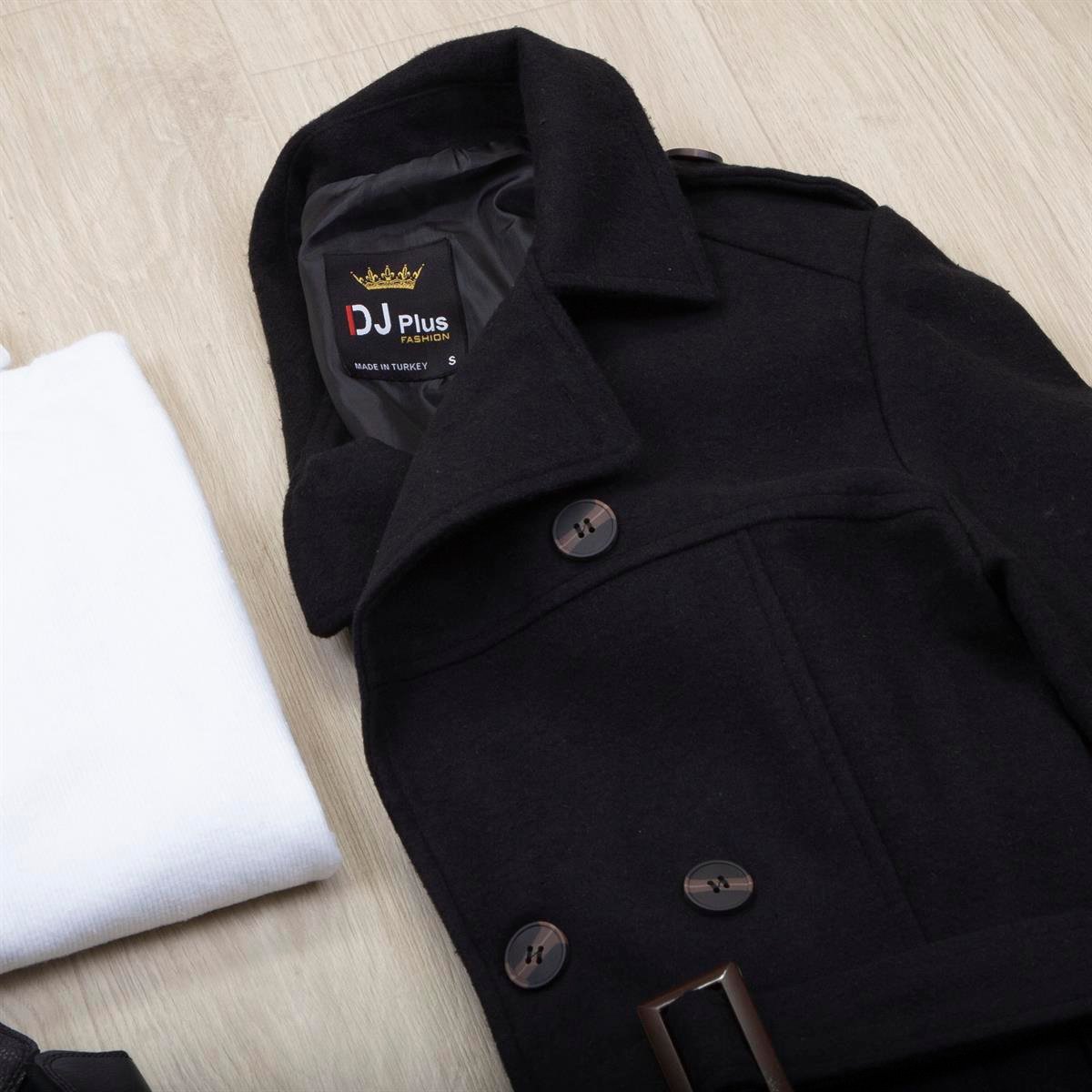 Siyah Kemerli Kaşe Kaban Boğazlı Body Pantolon Ayakkabı Kombin