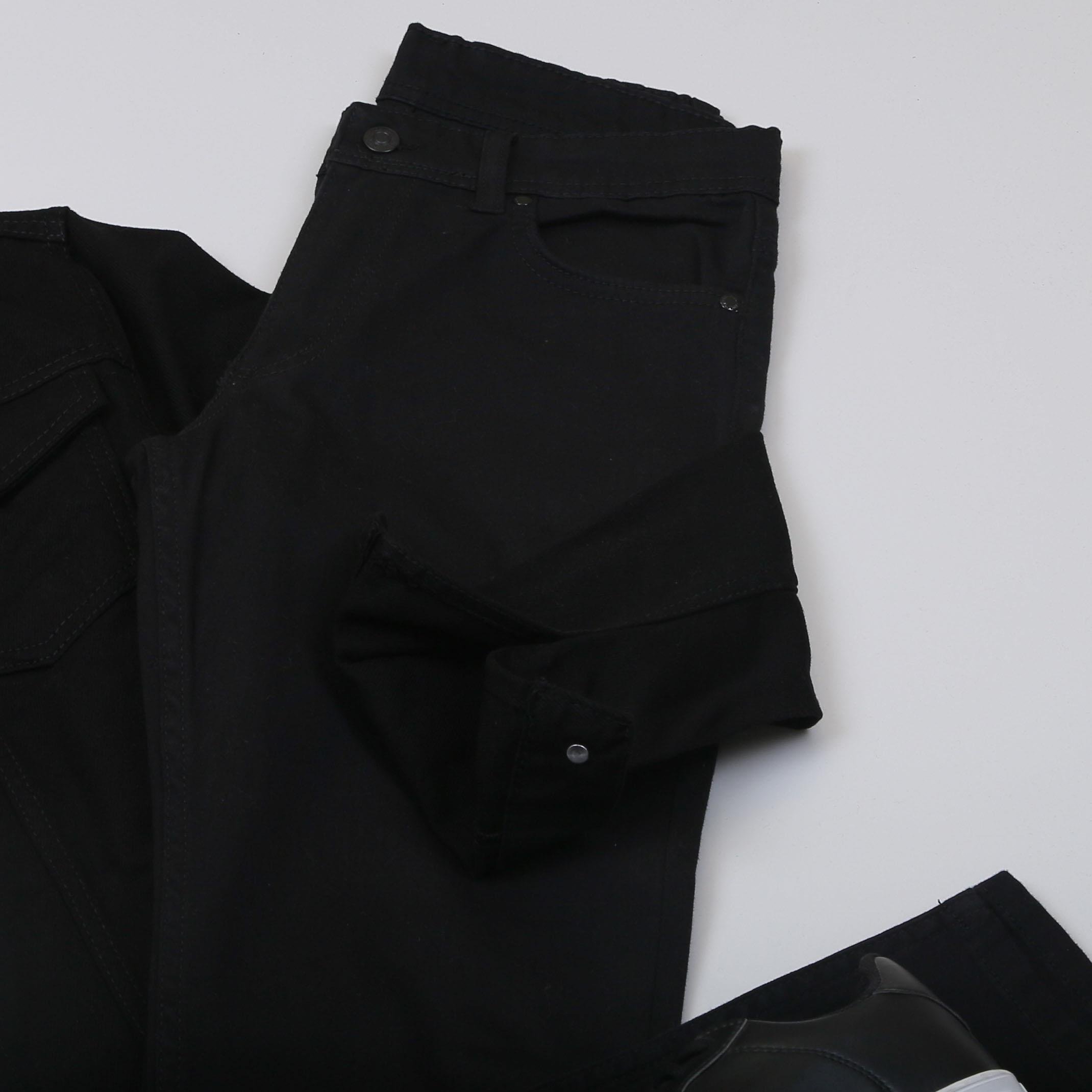 Siyah Kot Ceket Boğazlı Body Pantolon Ayakkabı Kombin