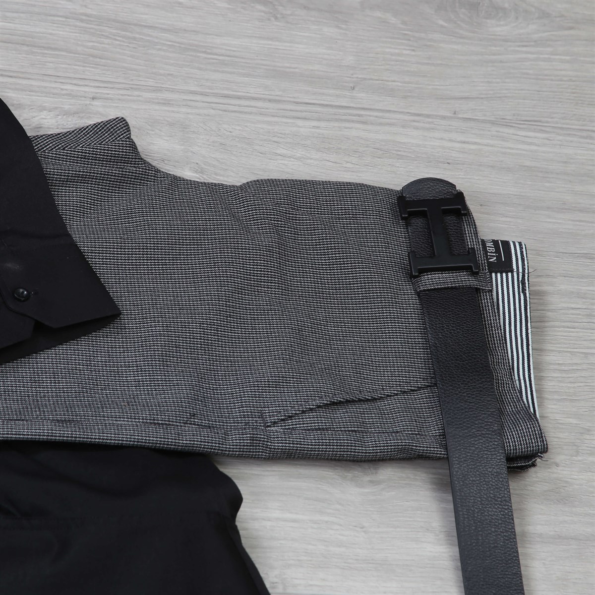 Siyah Kumaş Pant. Gömlek Ayakkabı Kombini