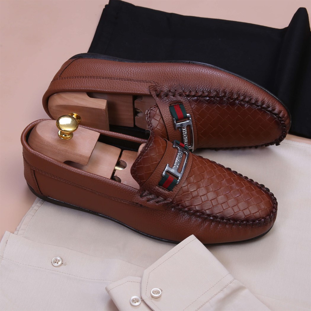 Siyah Kumaş Pantolon Gömlek Ayakkabı Kombini