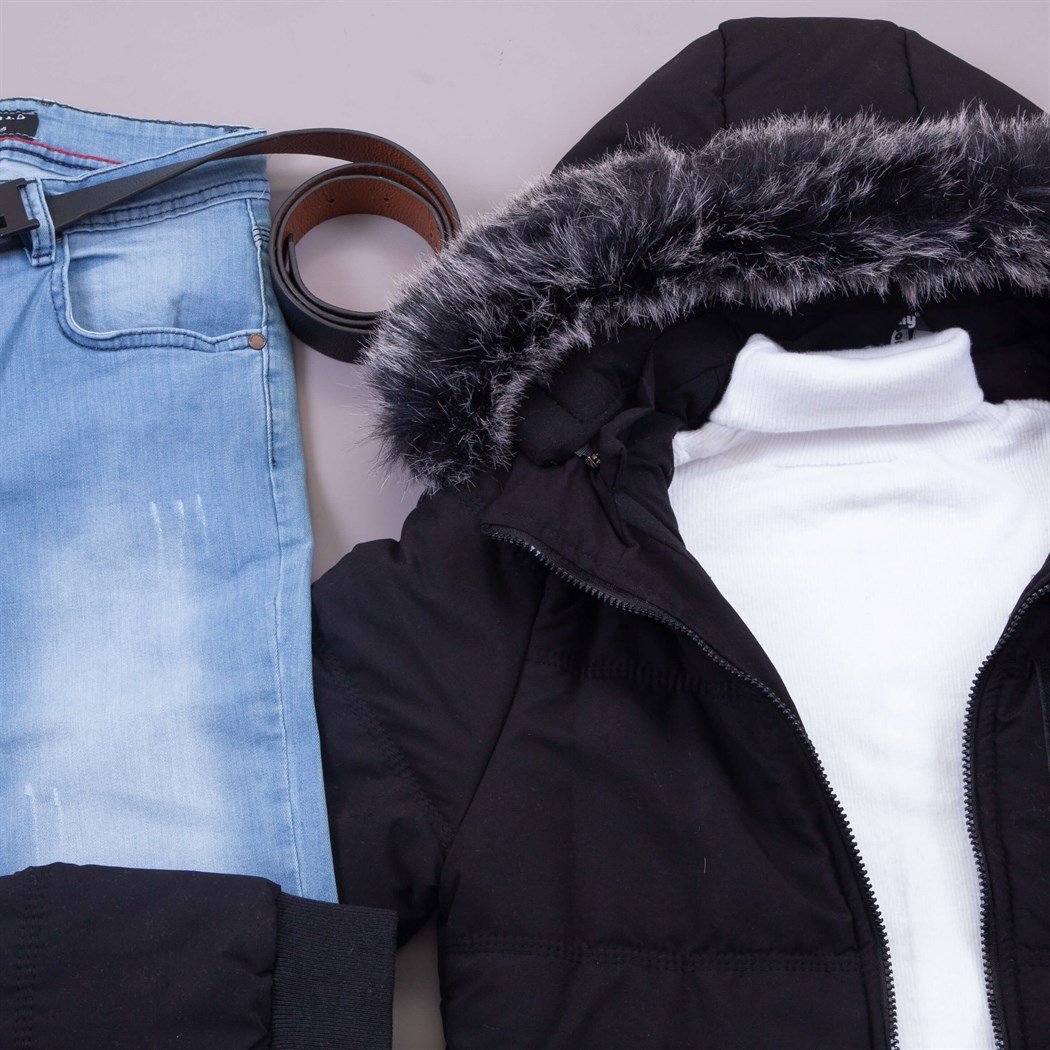 Siyah Kürklü Şişme Mont Kazak Pantolon Bot Kombin