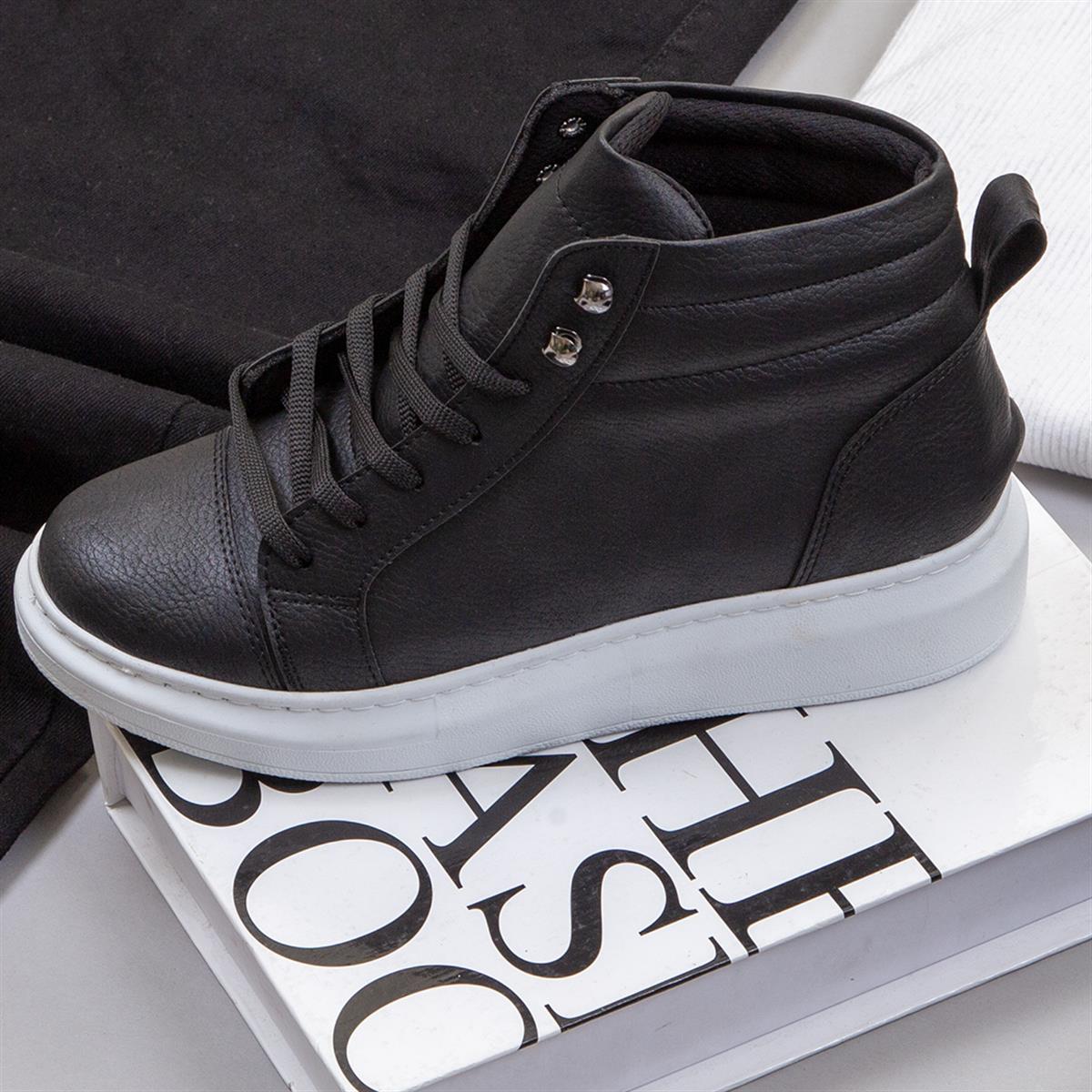 Siyah Mavi Kürklü Kot Ceket Boğazlı Kazak Pantolon Ayakkabı Kombin