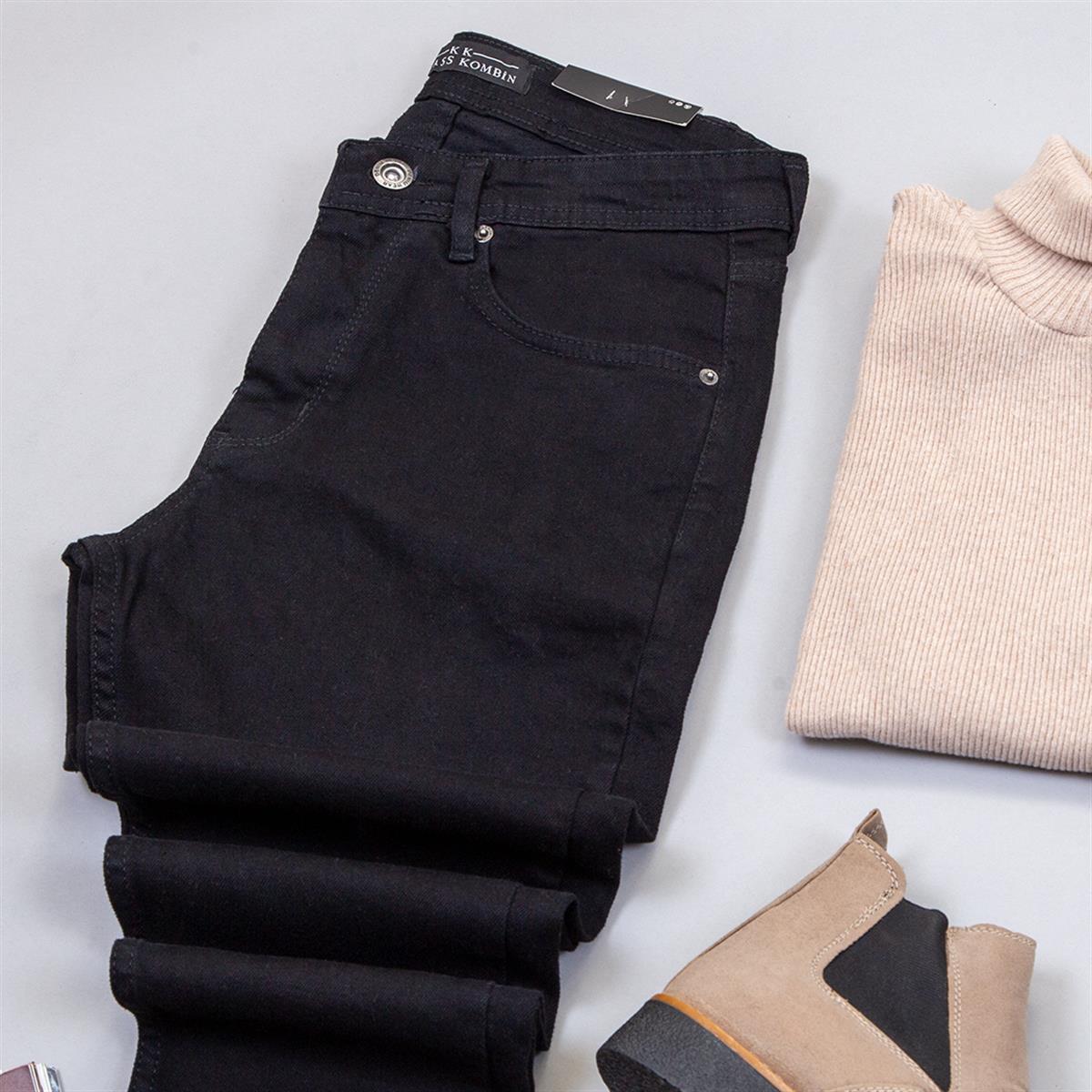 Siyah Mavi Kürklü Kot Ceket Boğazlı Kazak Pantolon Bot Kombin