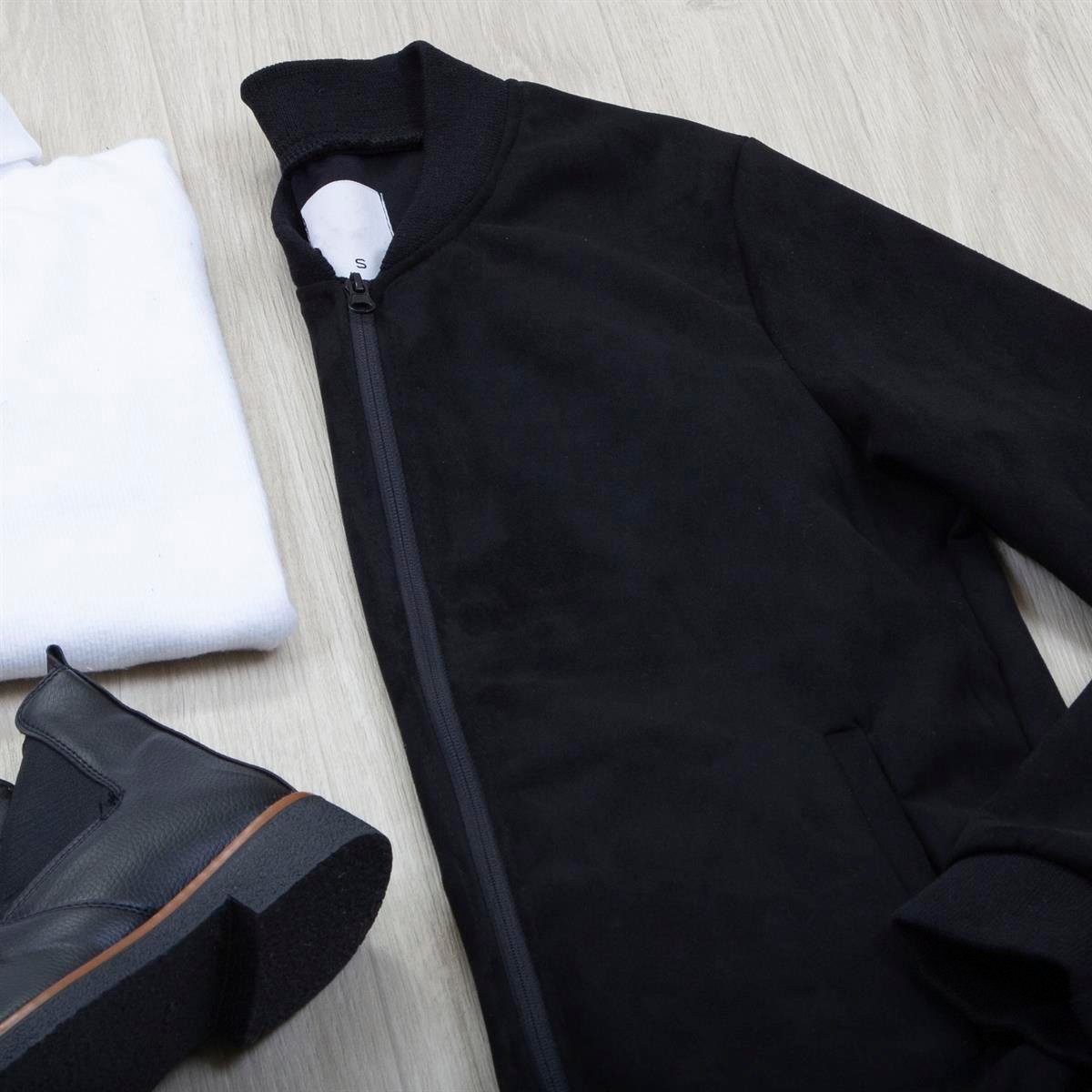 Siyah Nubuk Ceket Boğazlı Body Pantolon Bot Kombin