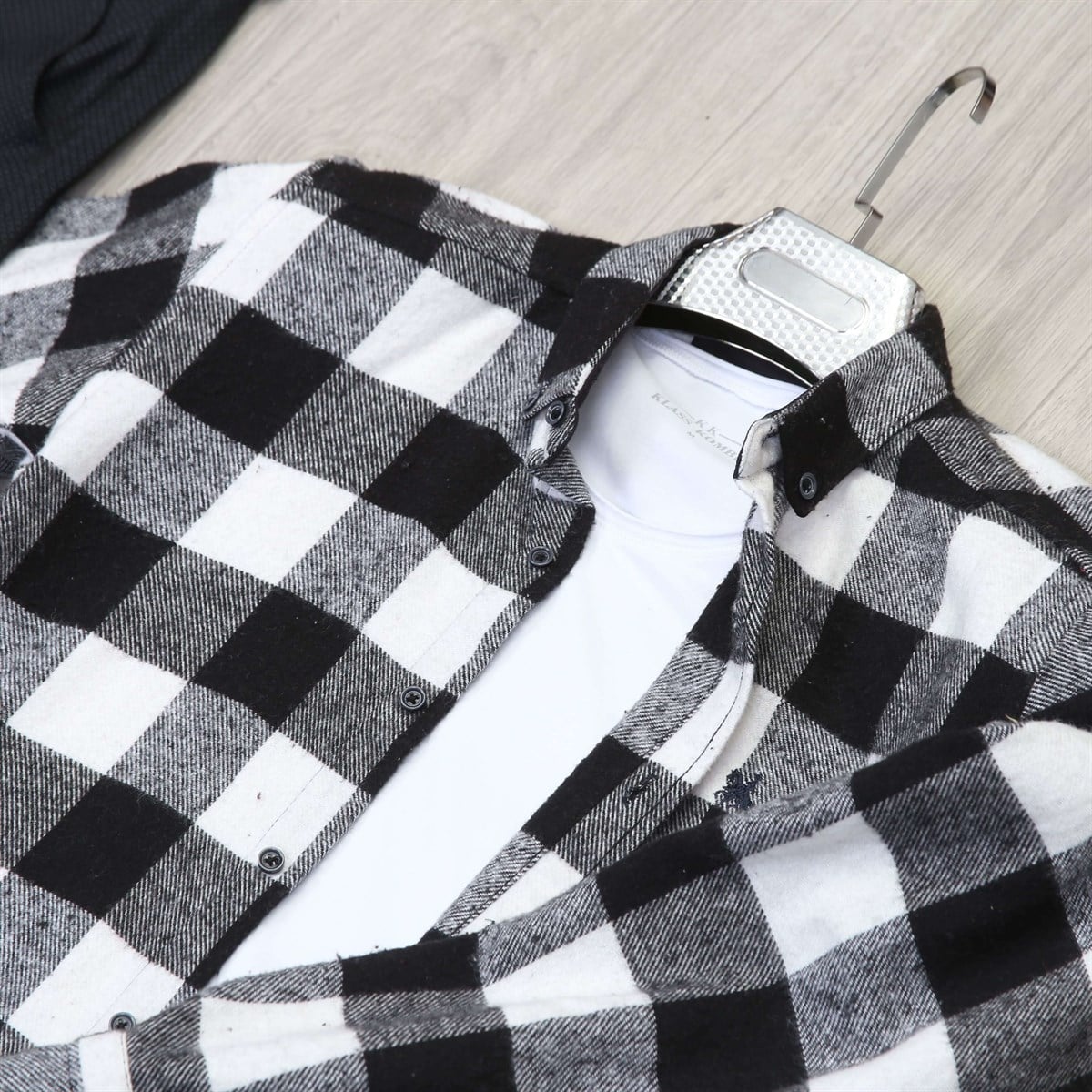 Siyah Oduncu Gömlek Kargo Pantolon T-Shirt Bot Kombini
