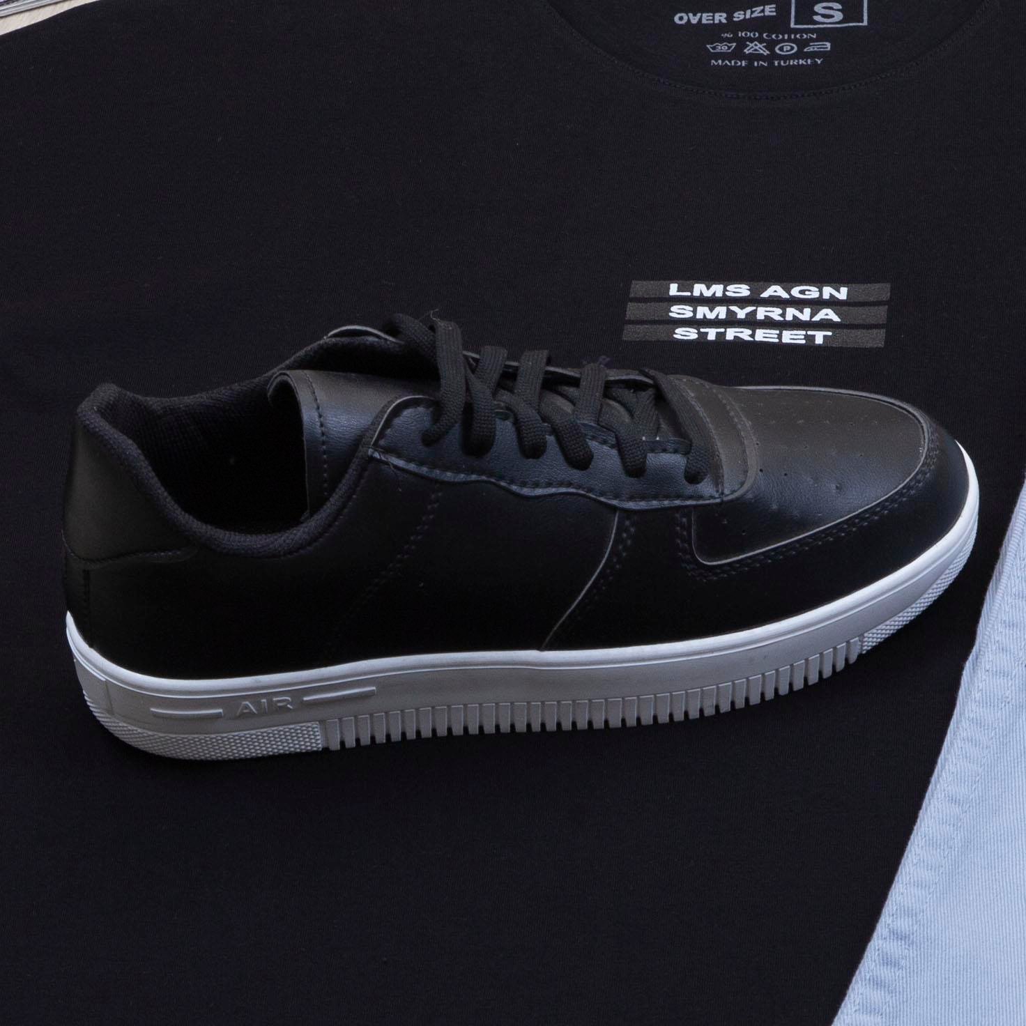 Siyah Oversize Tişört Pantolon Ayakkabı Kombin