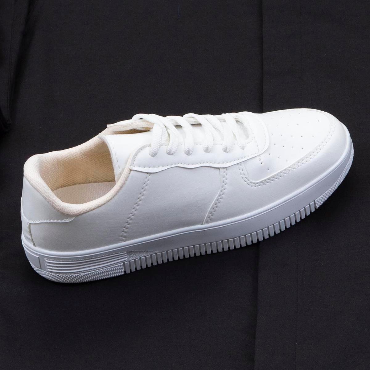 Siyah Pantolon Siyah Gömlek Ayakkabı Kombin