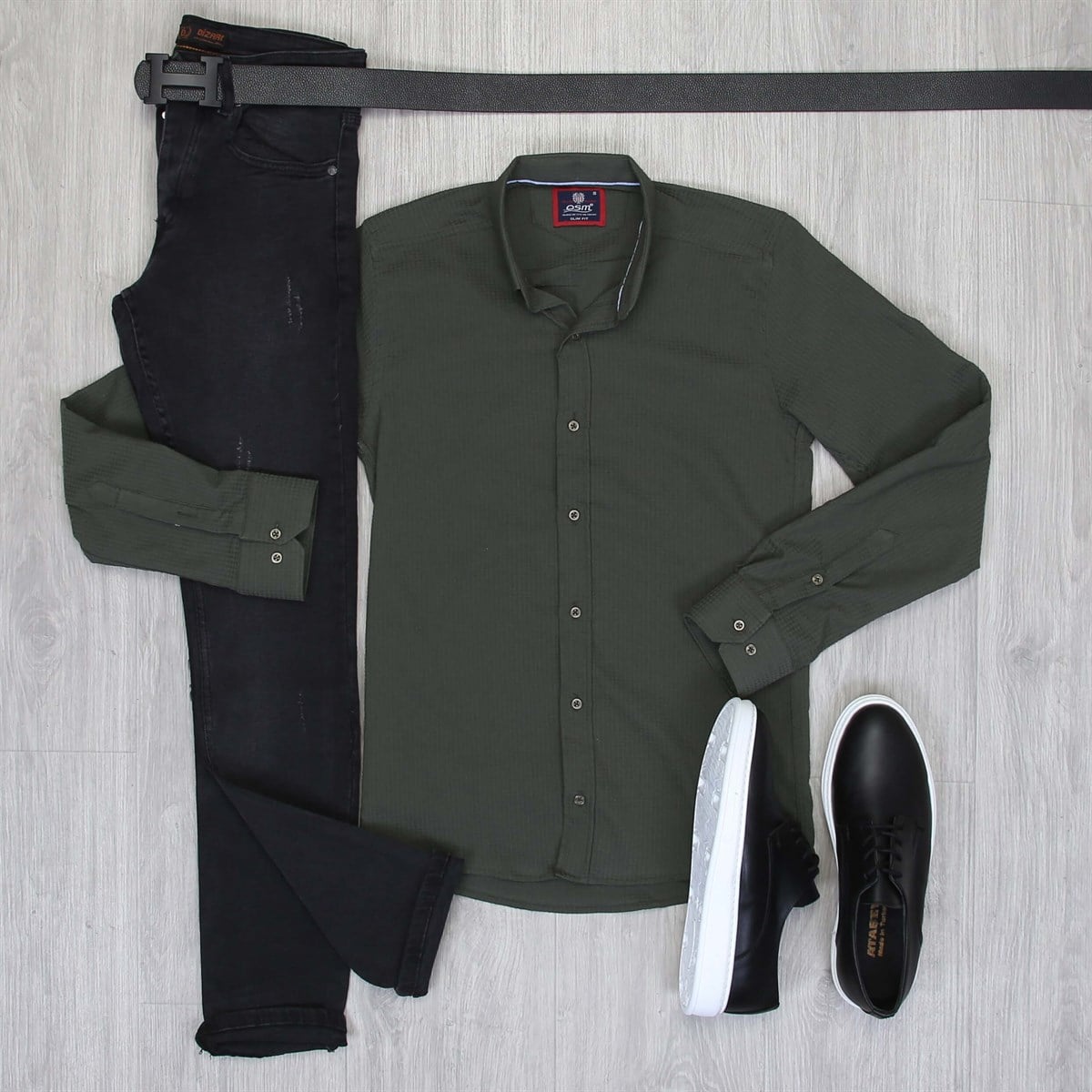 Siyah Pantolon Yeşil Gömlek Ayakkabı Kombini