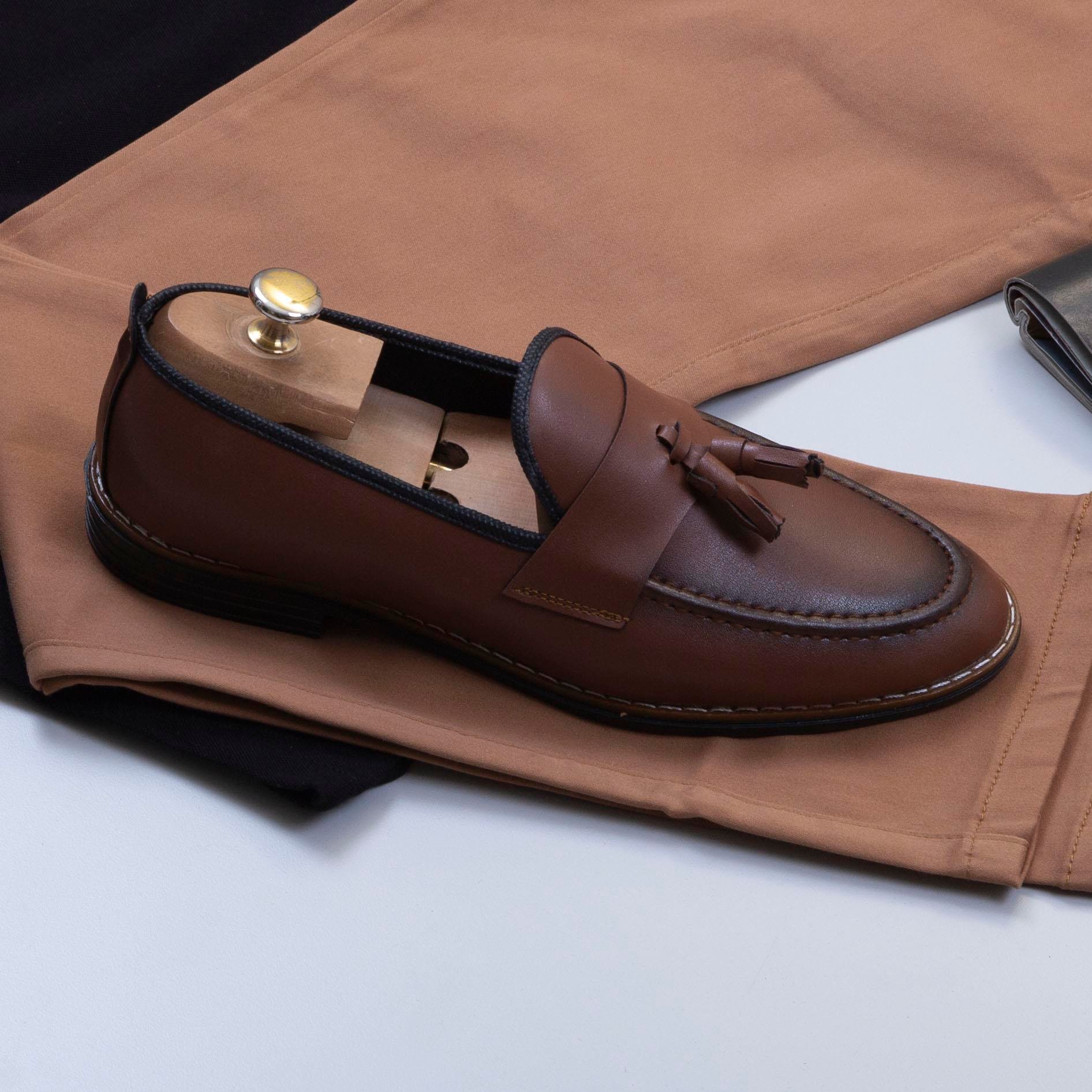 Siyah Polo Yaka Tişört Pantolon Ayakkabı Kombin