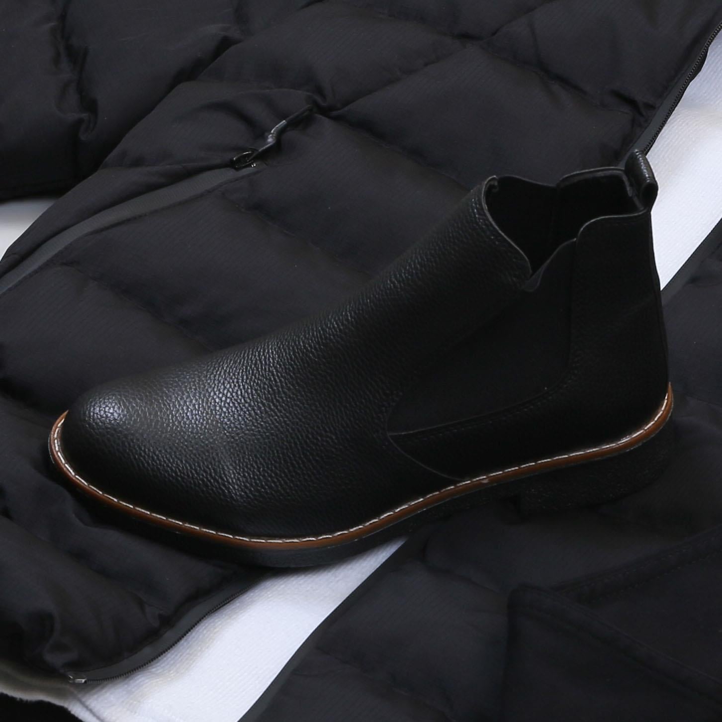 Siyah Şişme Mont Boğazlı Body Pantolon Bot Kombin