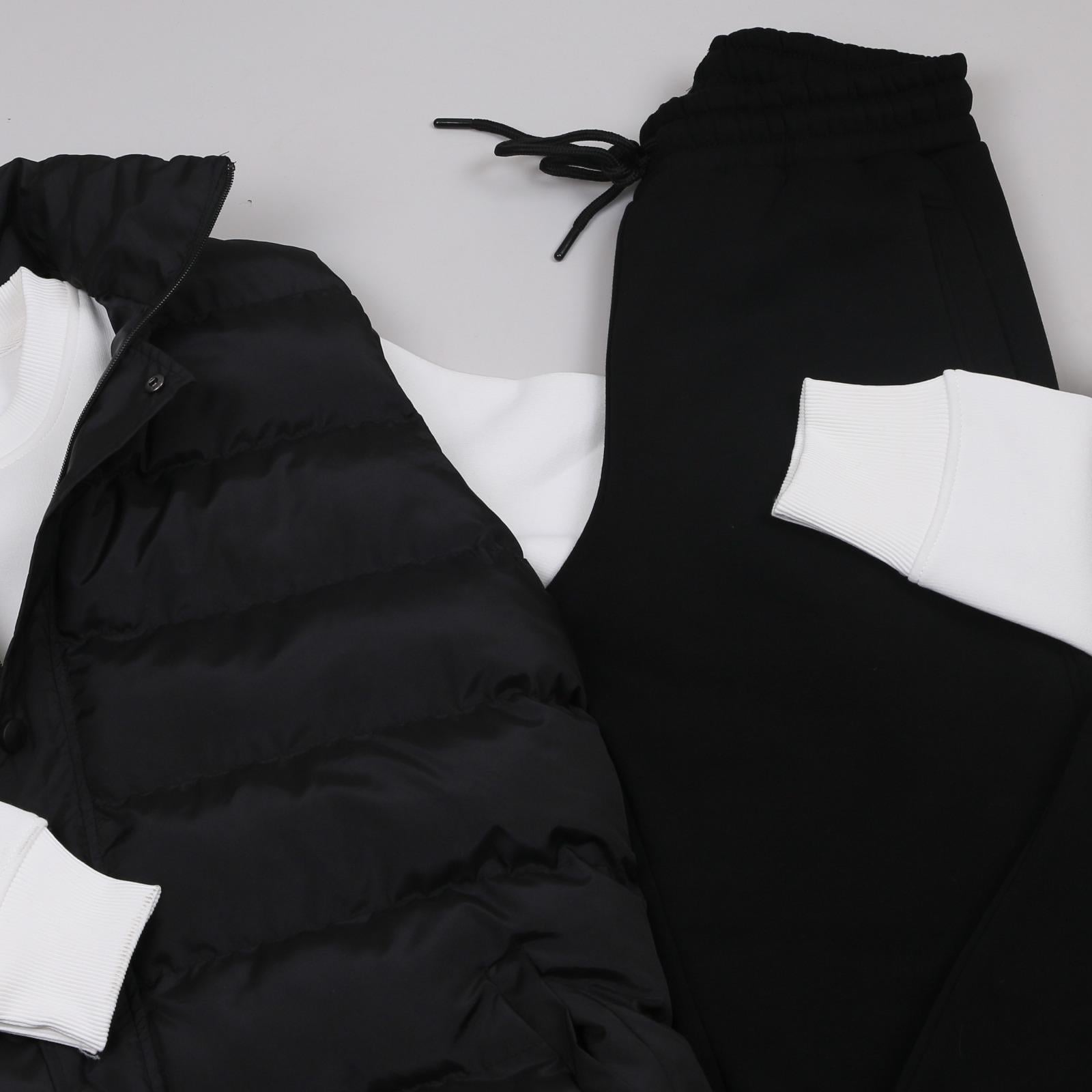 Siyah Şişme Yelek Beyaz Sweatshirt Siyah Eşofman Ayakkabı Kombin