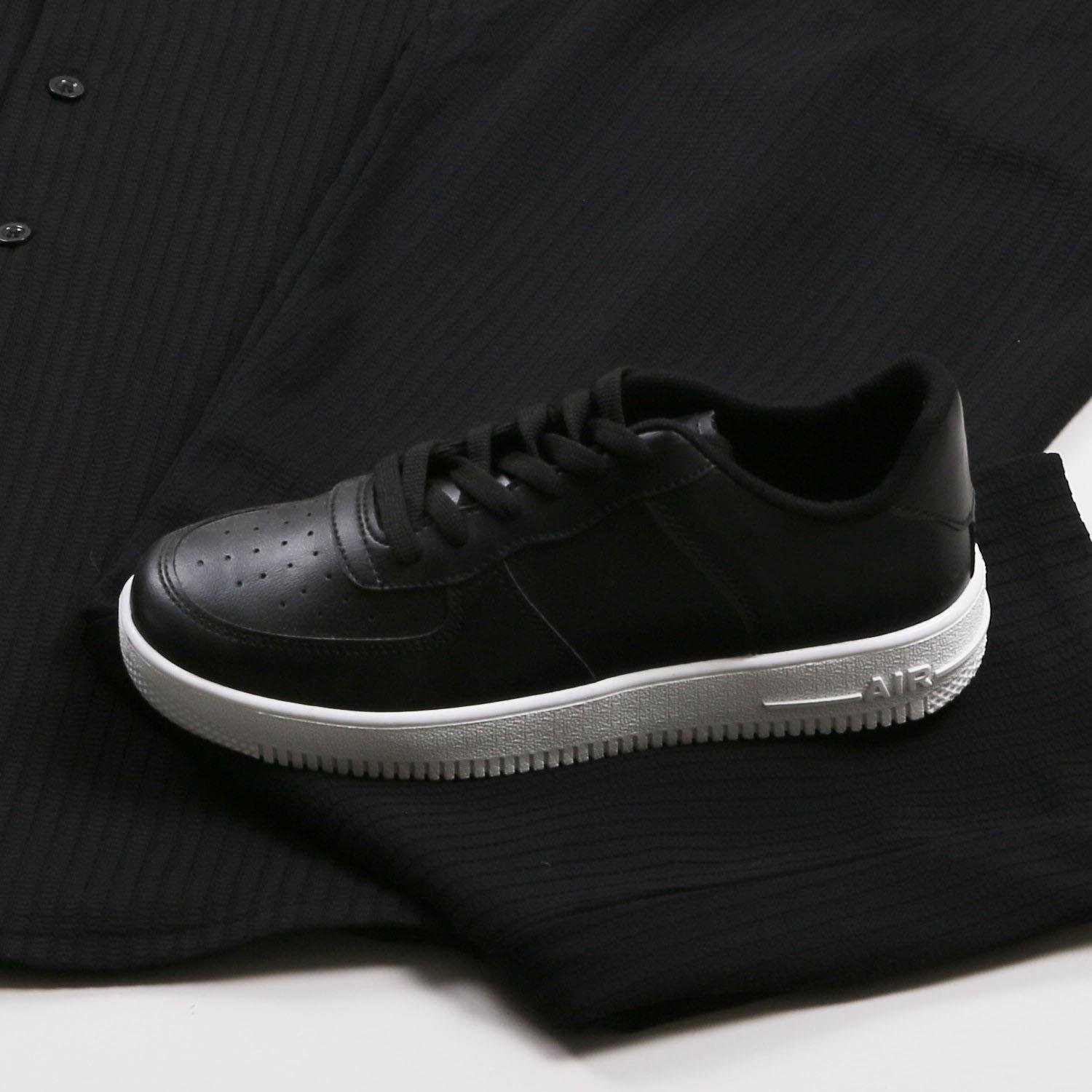 Siyah Spor Takım Ayakkabı Kombin