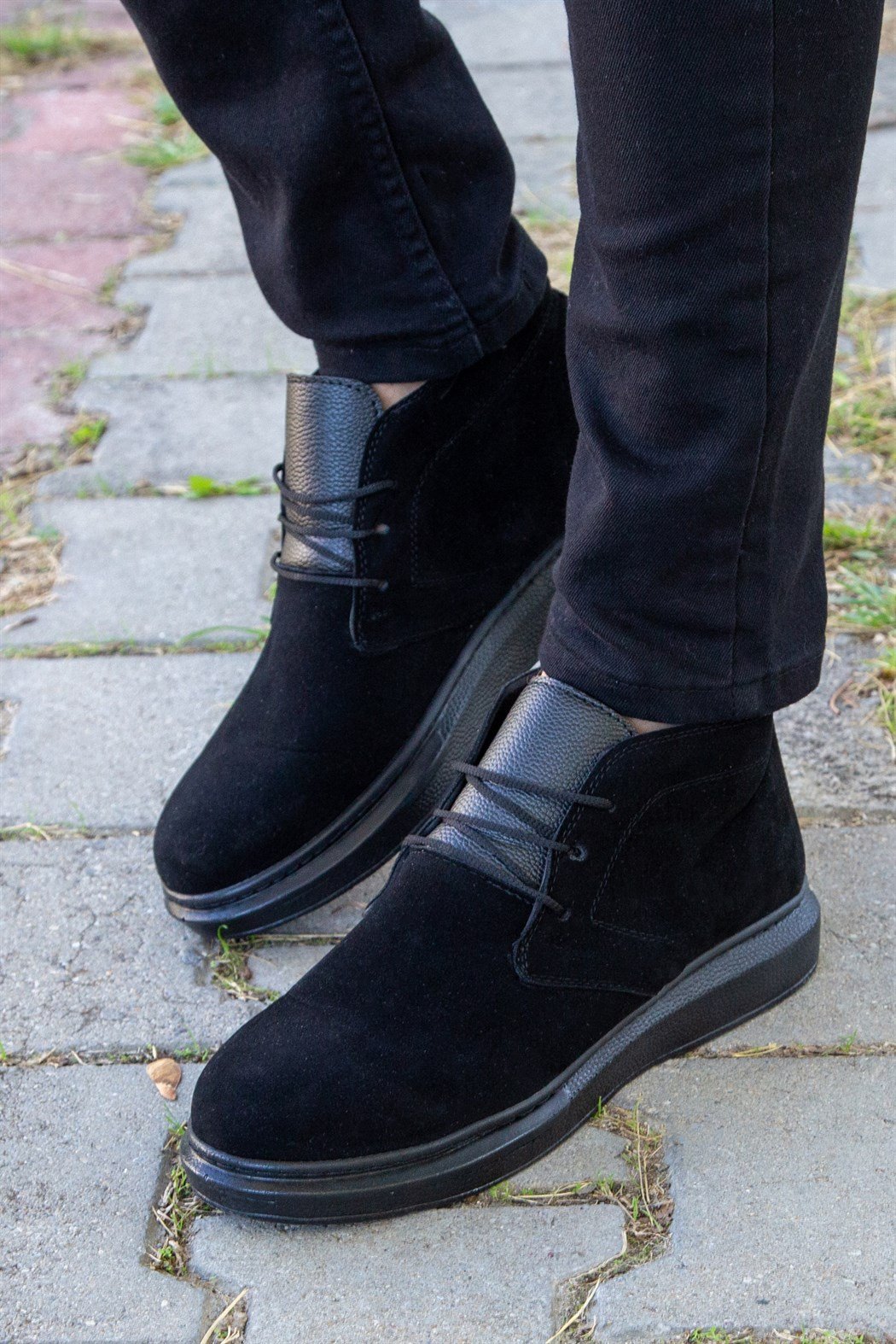 Siyah Süet Bağcıklı Bot