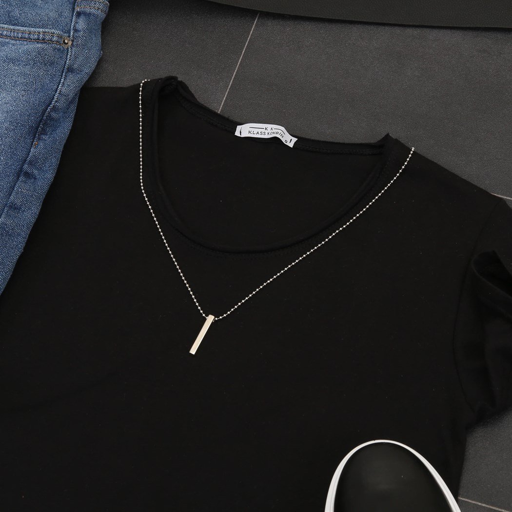 Siyah T-Shirt Kot Pantolon Klasik Ayakkabı Kombini 