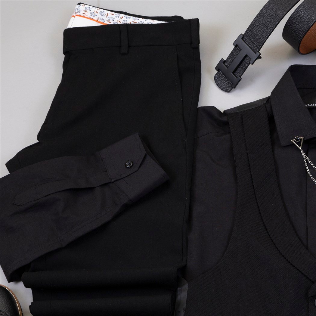 Siyah Takım Elbise Kombin