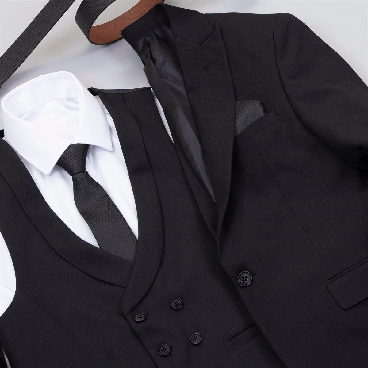 Siyah Takım Elbise Kombini