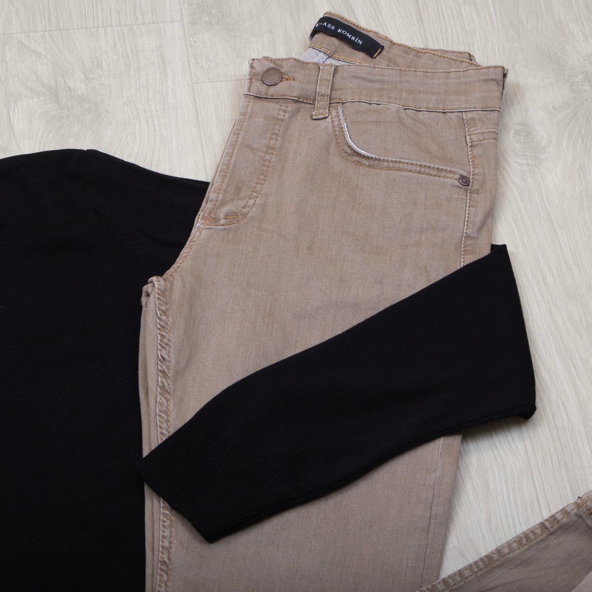 Siyah Triko Kazak Pantolon Bot Kombin 