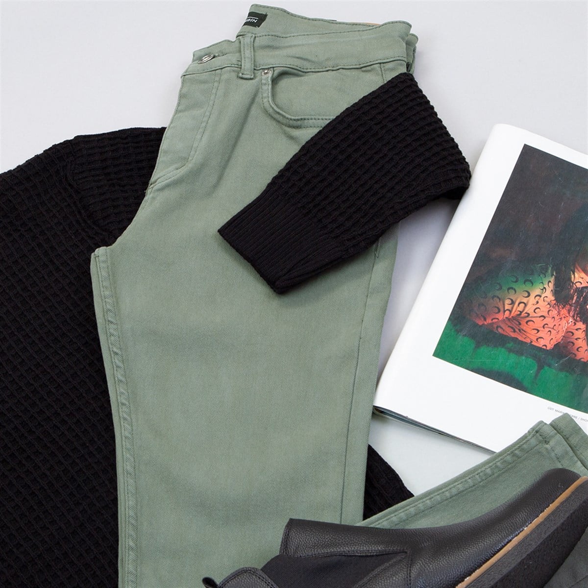 Siyah Triko Kazak Pantolon Ayakkabı Kombin