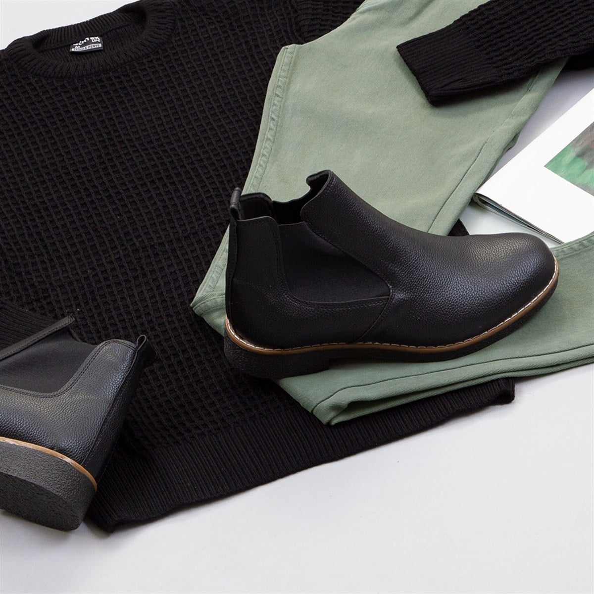 Siyah Triko Kazak Pantolon Ayakkabı Kombin