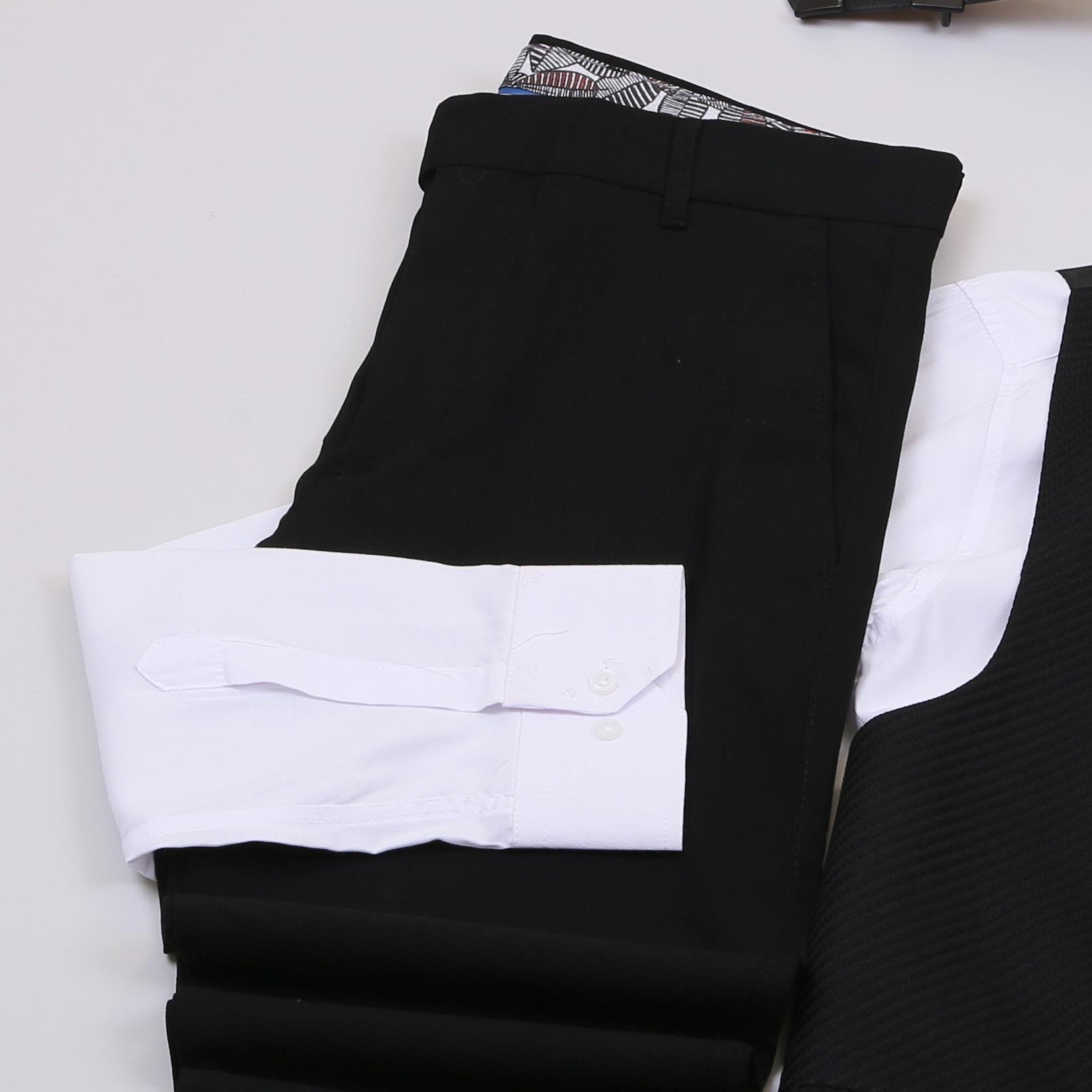 Siyah Yelek Gömlek Pantolon Ayakkabı Kombin