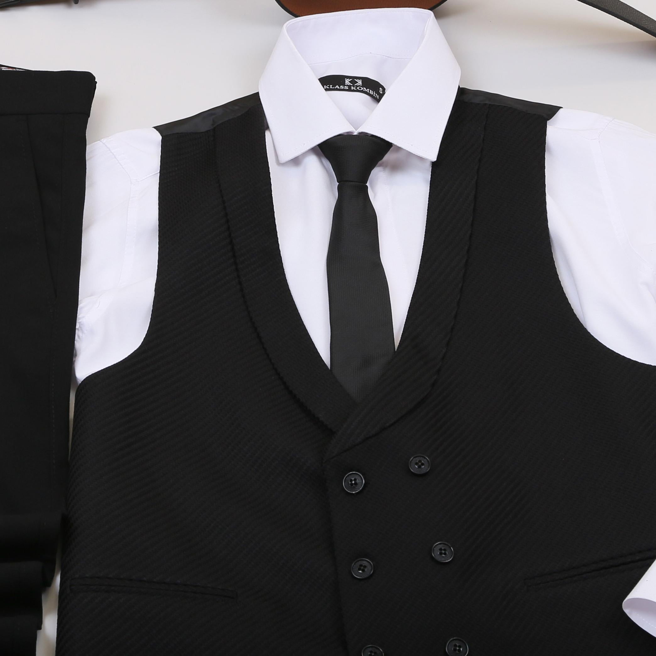 Siyah Yelek Gömlek Pantolon Ayakkabı Kombin