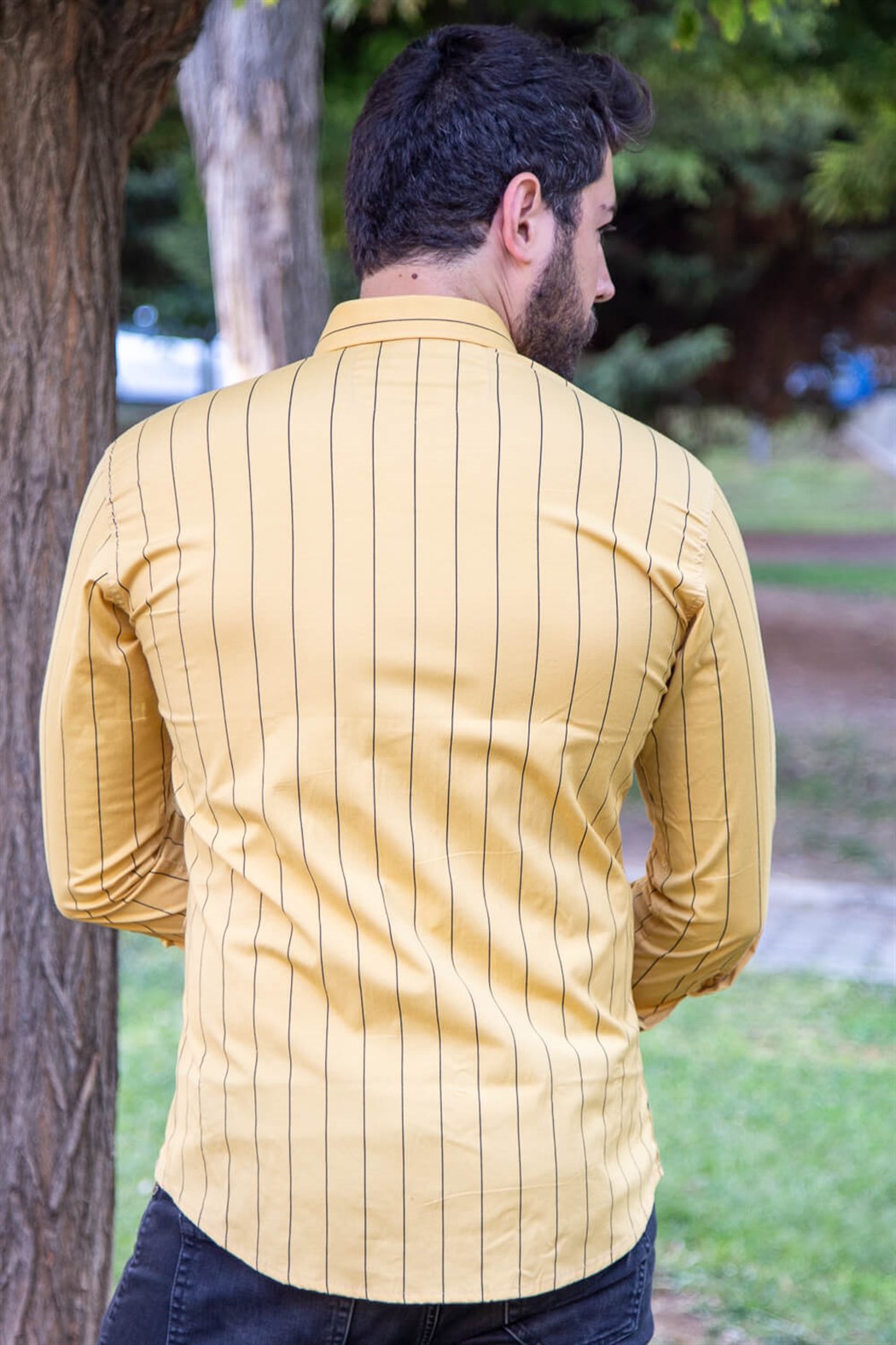 Sli̇m fi̇t geni̇ş çi̇zgi̇li hardal klasi̇k gömlek