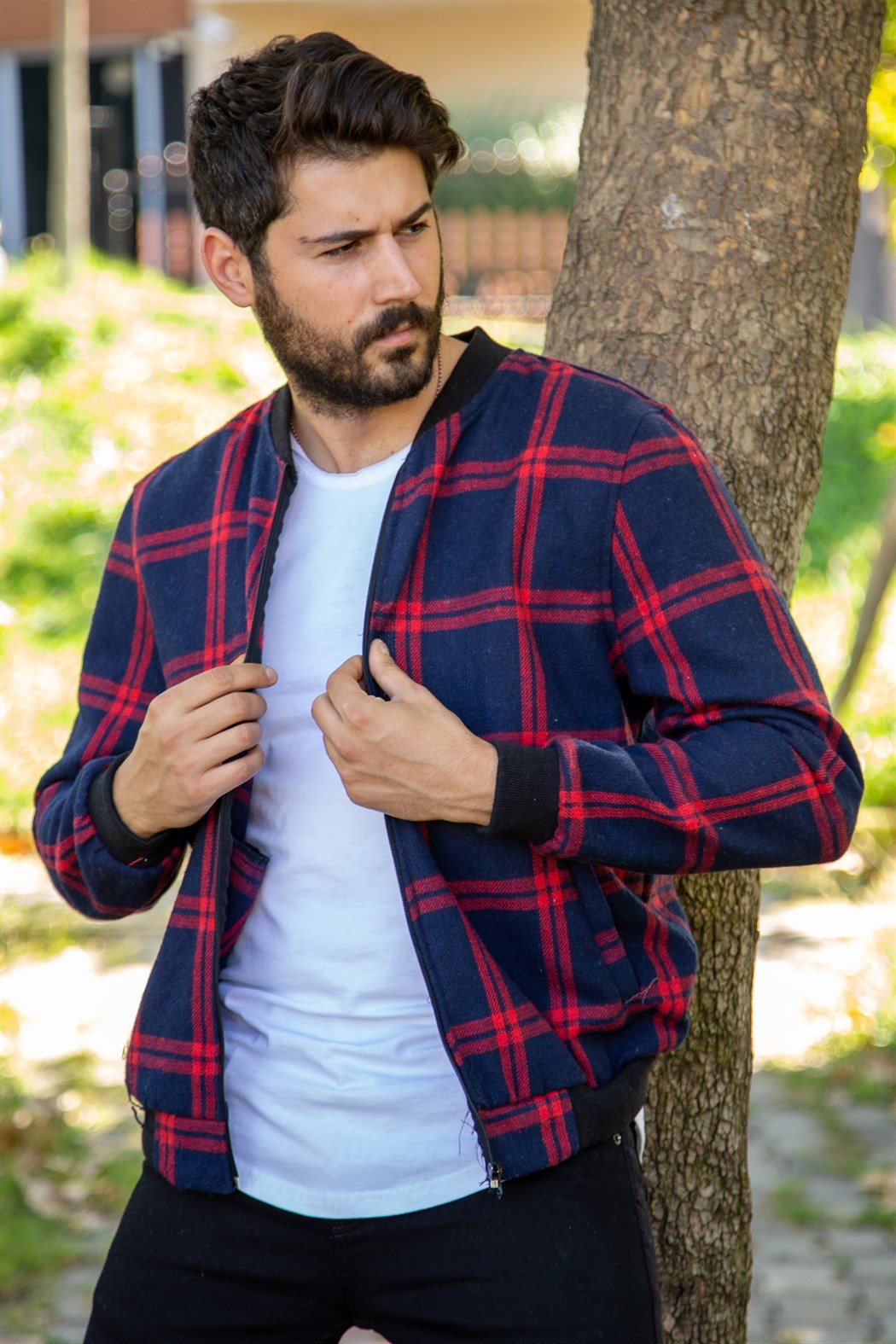 Slim fit hakim yaka lacivert üzeri kırmızı ekoseli mont ceket