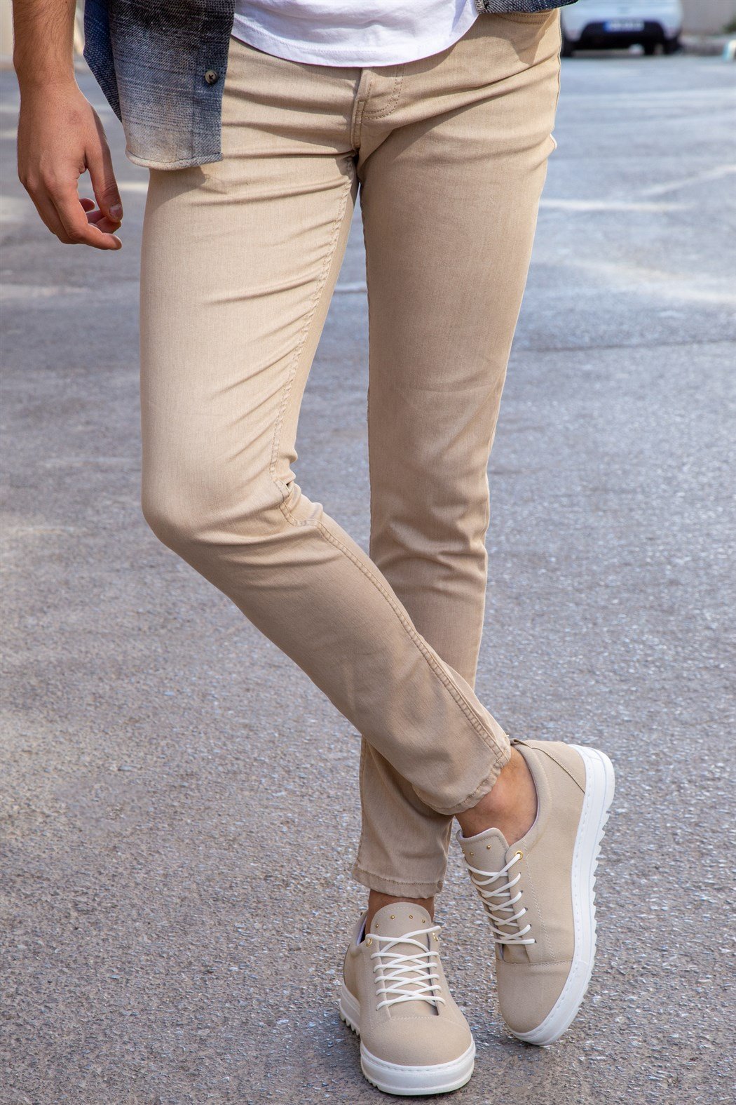 Slim fit likralı dar kesim paça bej kot pantolon
