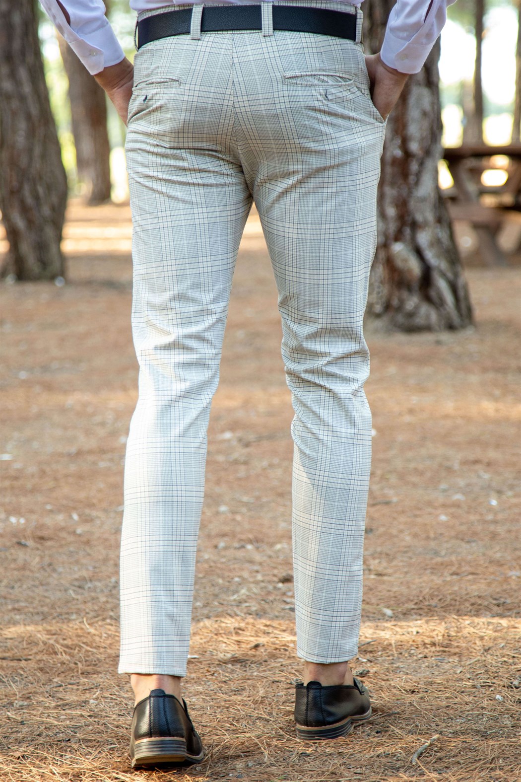 Slim fit yan cep detaylı ekoseli bej pantolon