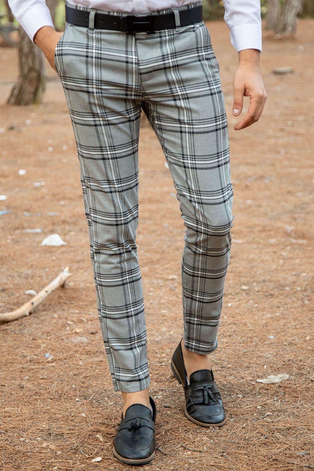 Slim fit yan cep detaylı geniş ekoseli gri pantolon