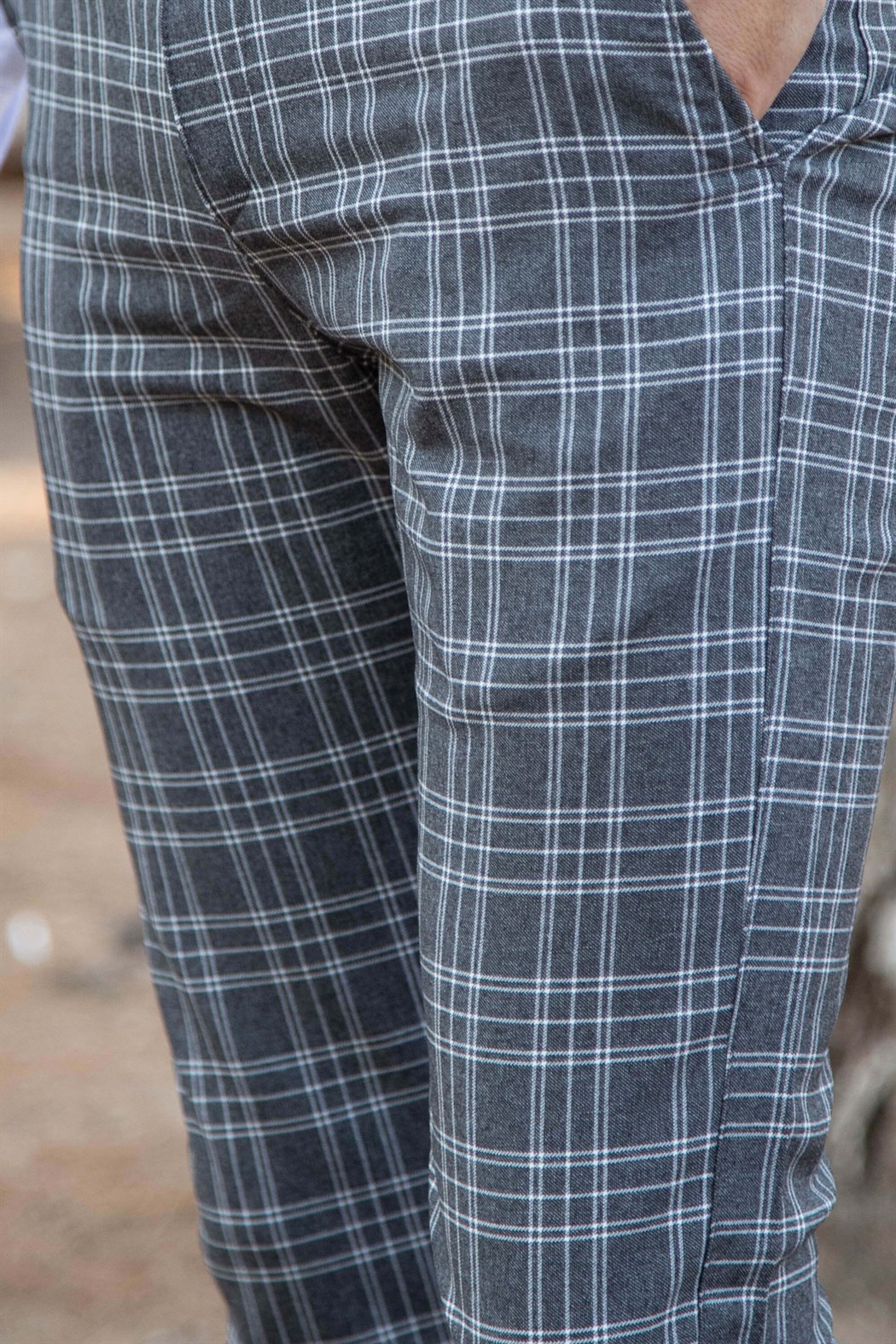 Slim fit yan cep detaylı ince kare ekoseli füme kumaş pantolon