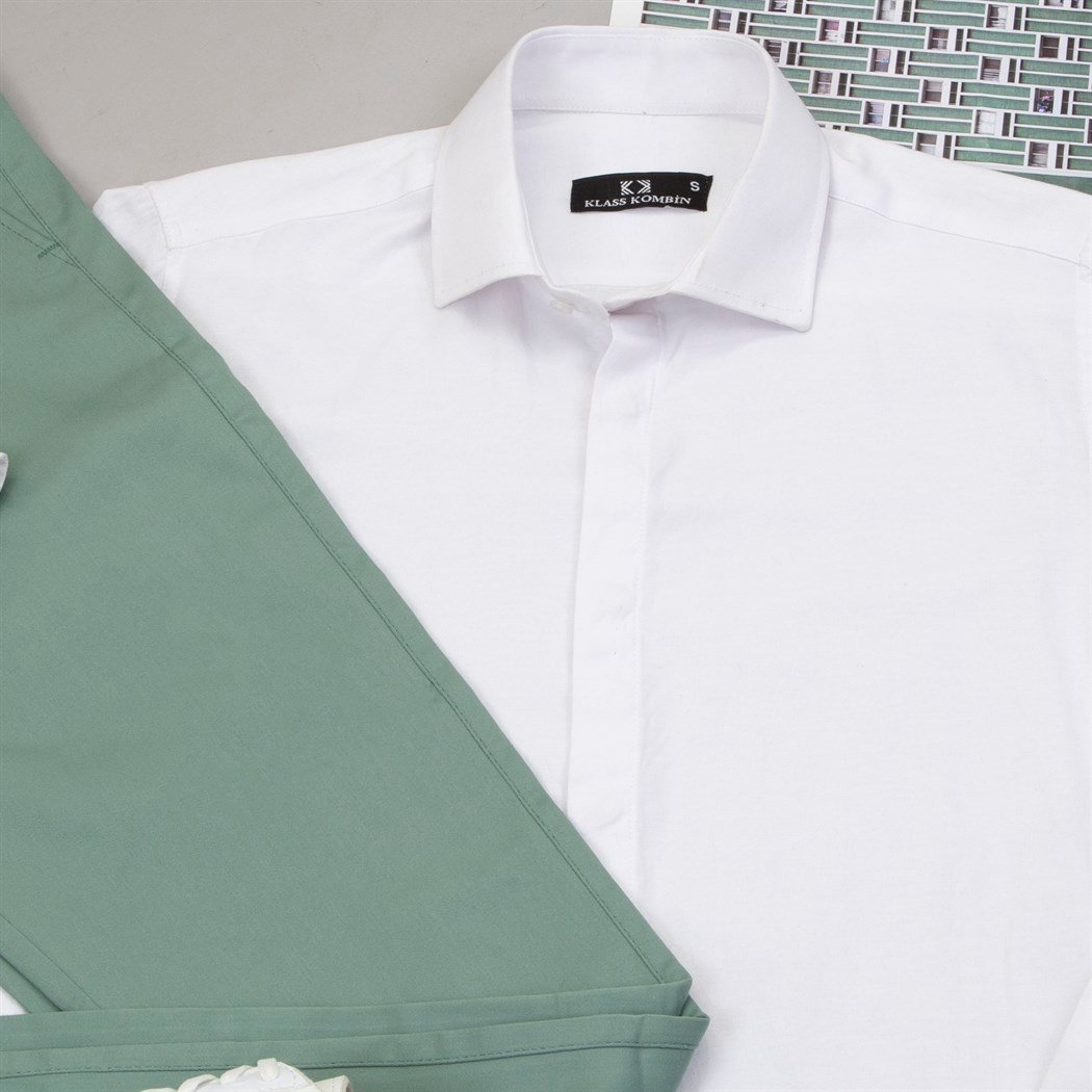 Su Yeşili Pantolon Beyaz Gömlek Ayakkabı Kombin