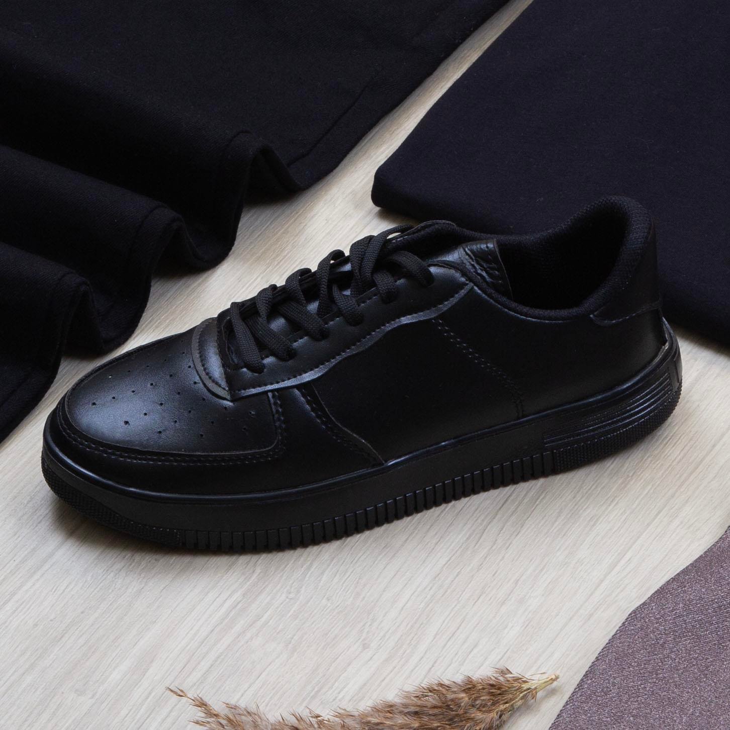 Sütlü Kahve Blazer Ceket Tişört Pantolon Ayakkabı Kombin