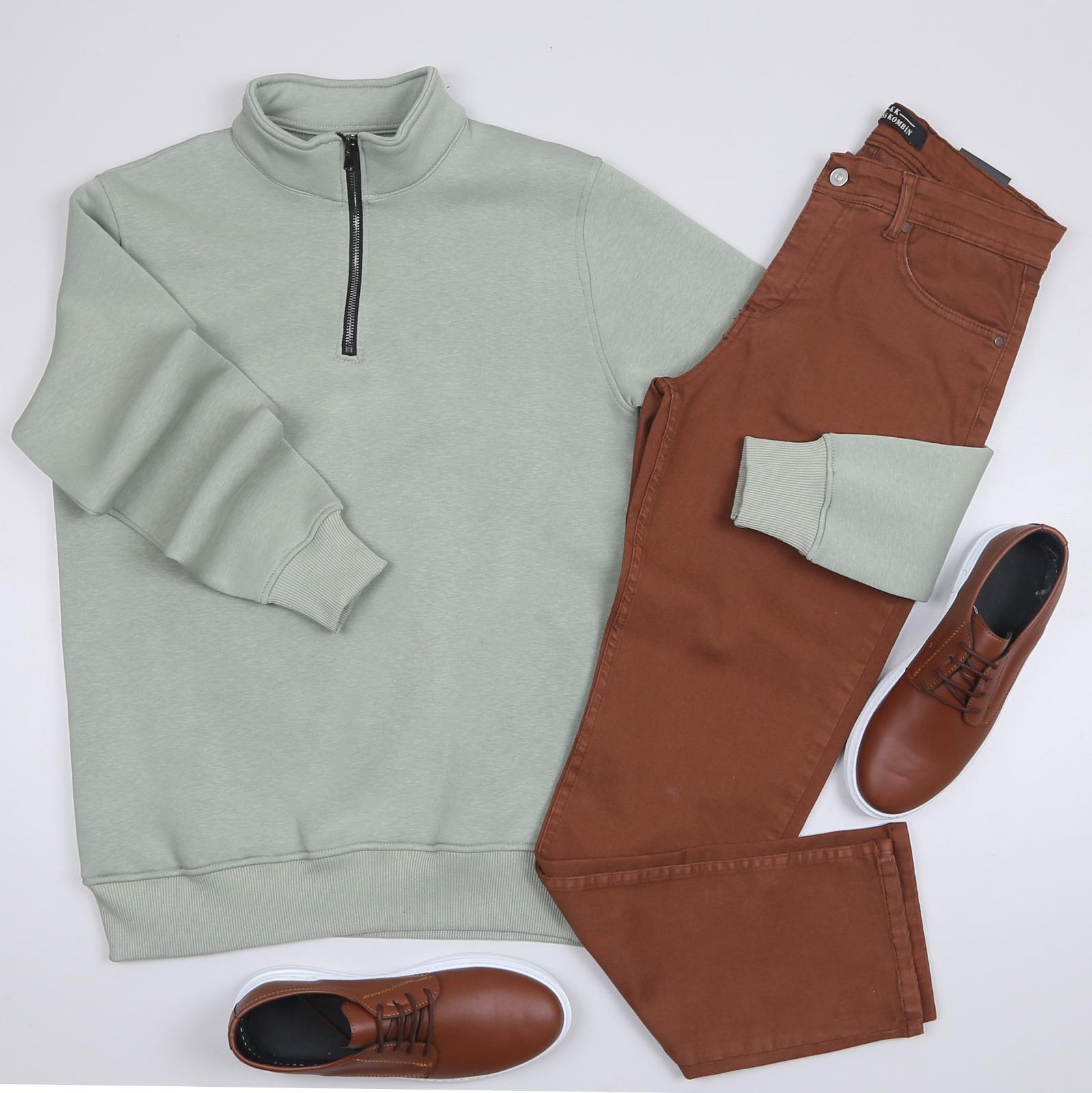 Sweat Kot Pantolon Ayakkabı Kombini