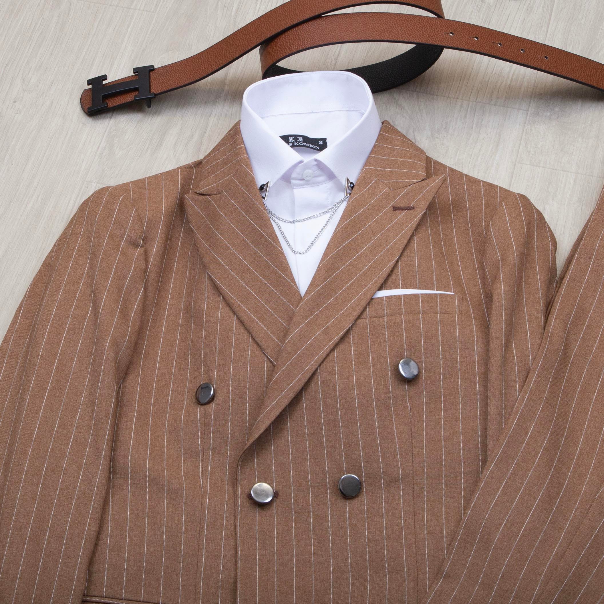 Taba Çizgili Kruvaze Takım Elbise Kombini