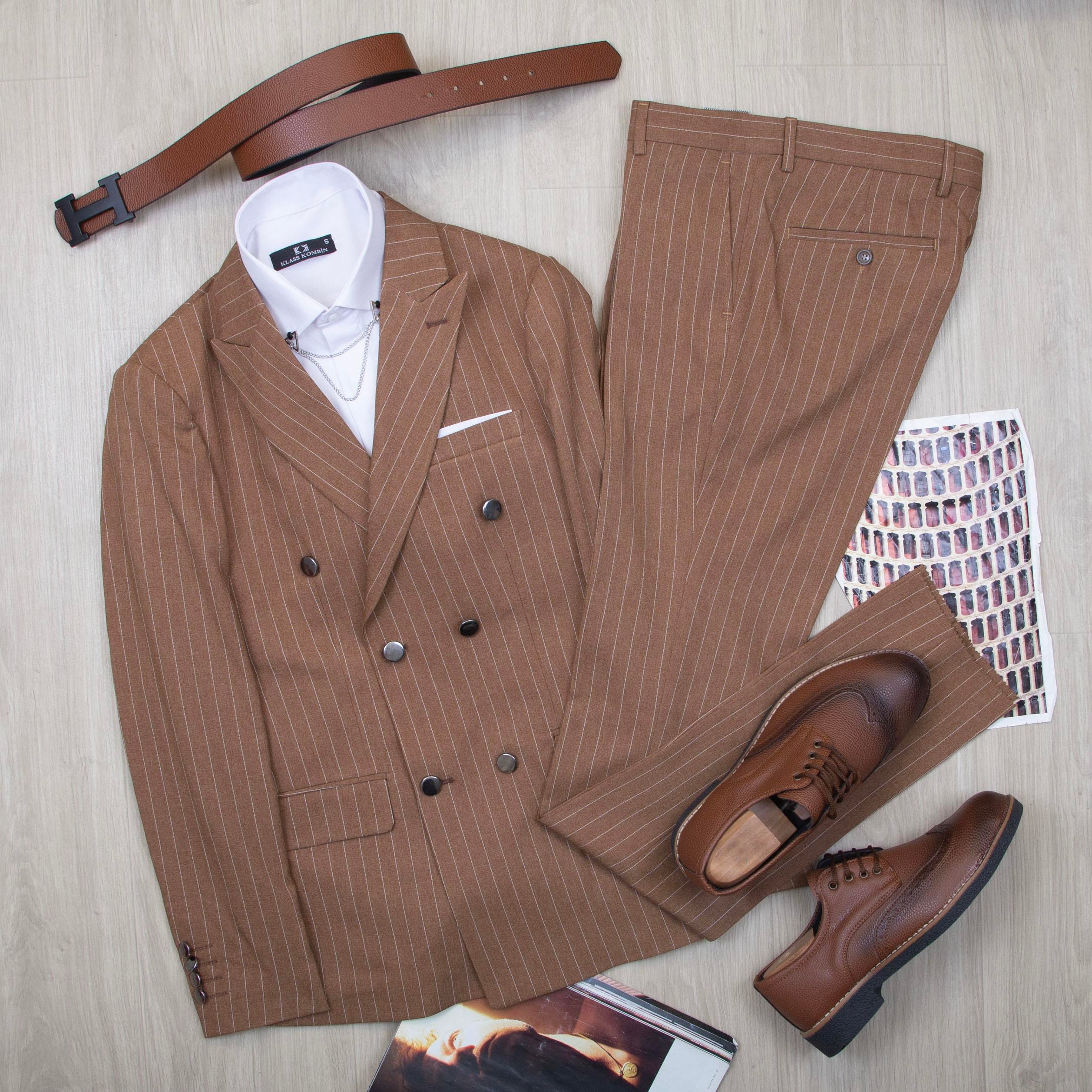 Taba Çizgili Kruvaze Takım Elbise Kombini