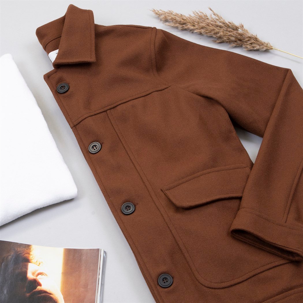 Taba Kaşe Ceket Boğazlı Kazak Pantolon Bot Kombin