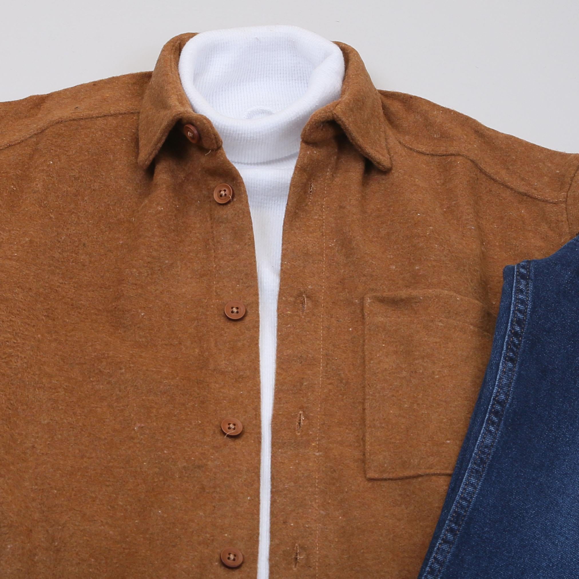 Taba Kaşe Gömlek Boğazlı Body Pantolon Ayakkabı Kombin