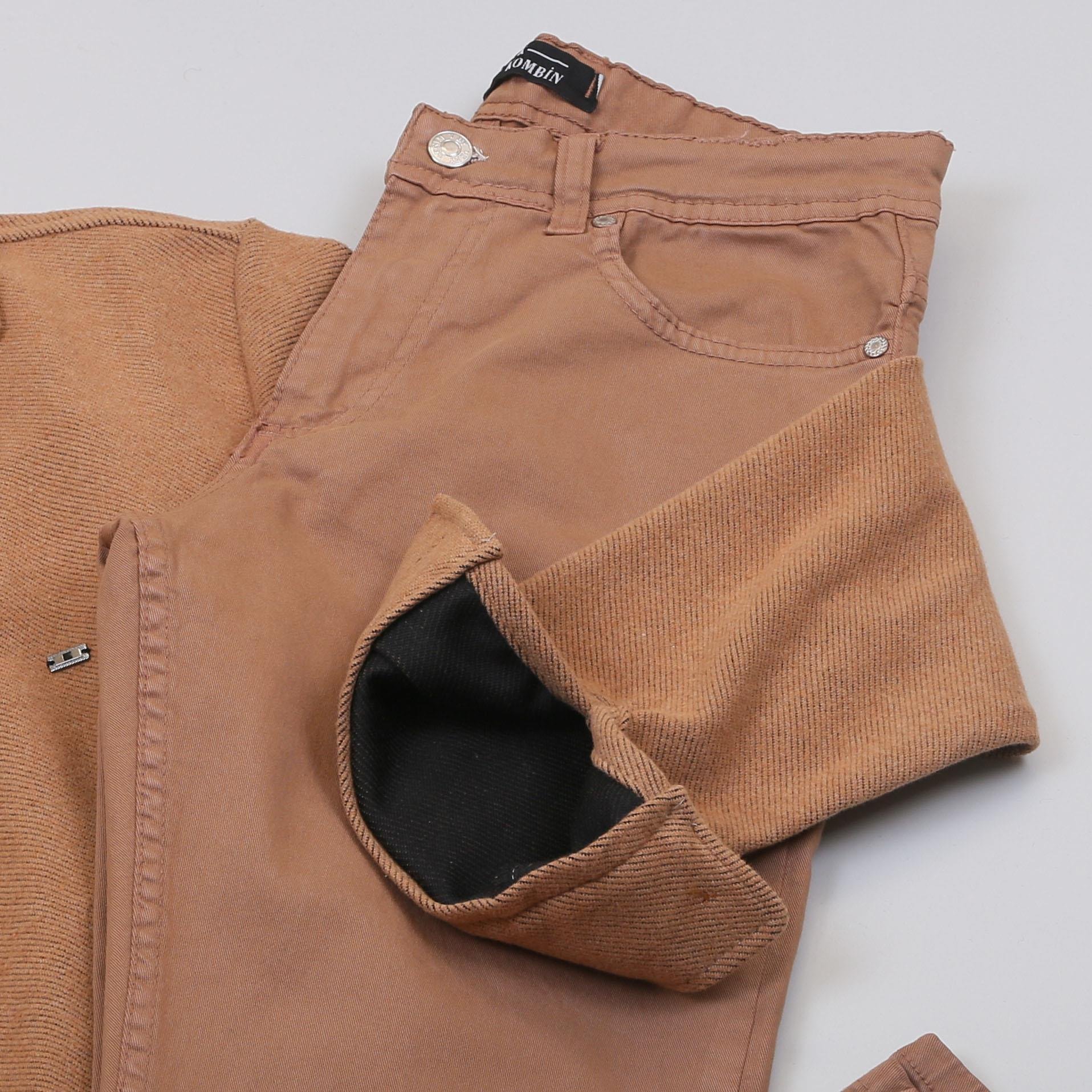 Taba Kaşe Gömlek Boğazlı Body Pantolon Ayakkabı Kombin