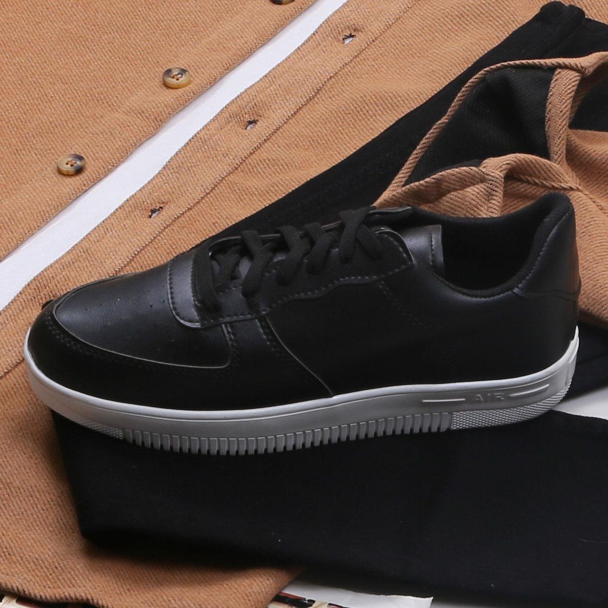 Taba Kaşe Gömlek Tişört Pantolon Ayakkabı Kombin