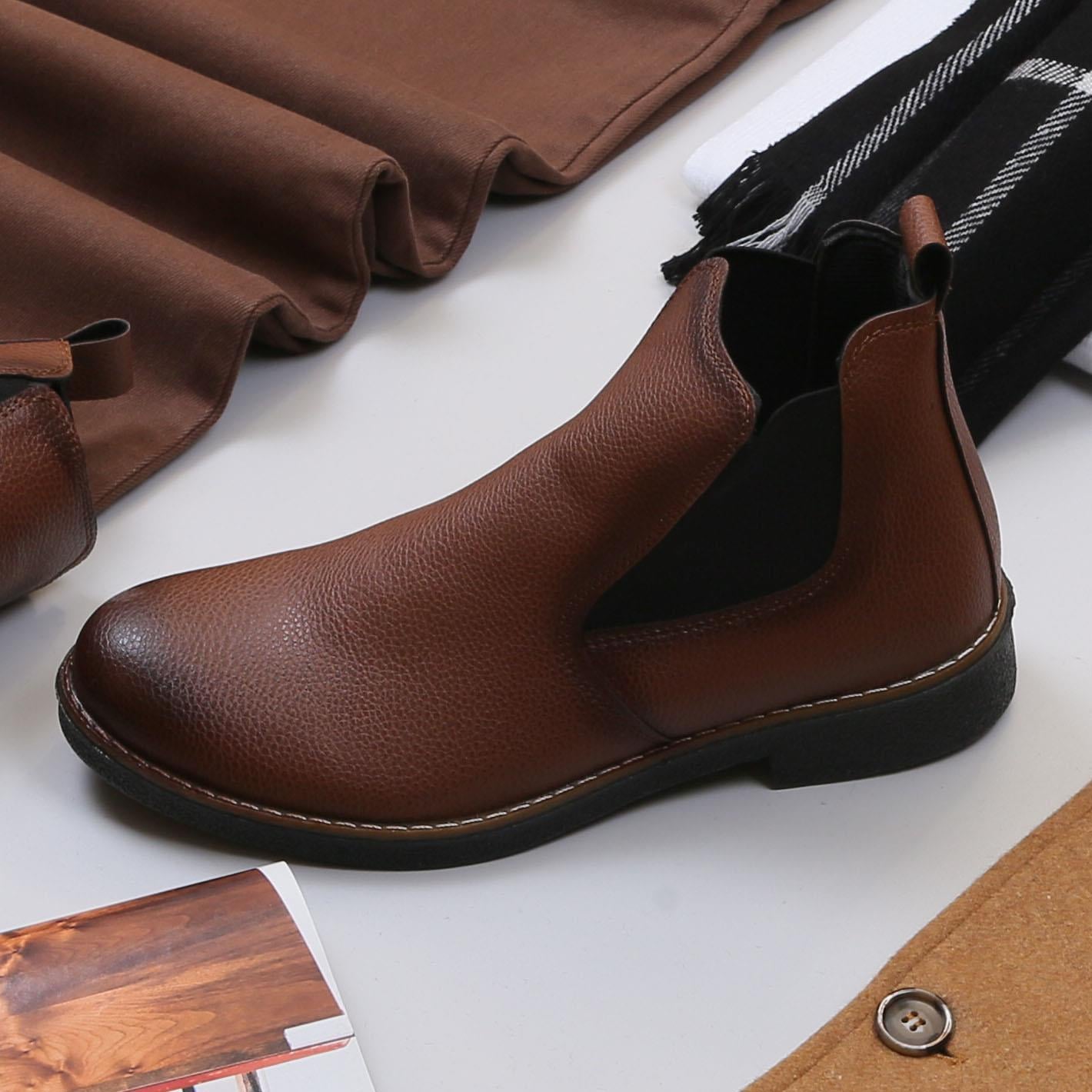 Taba Kaşe Kaban Boğazlı Body Pantolon Bot Kombin