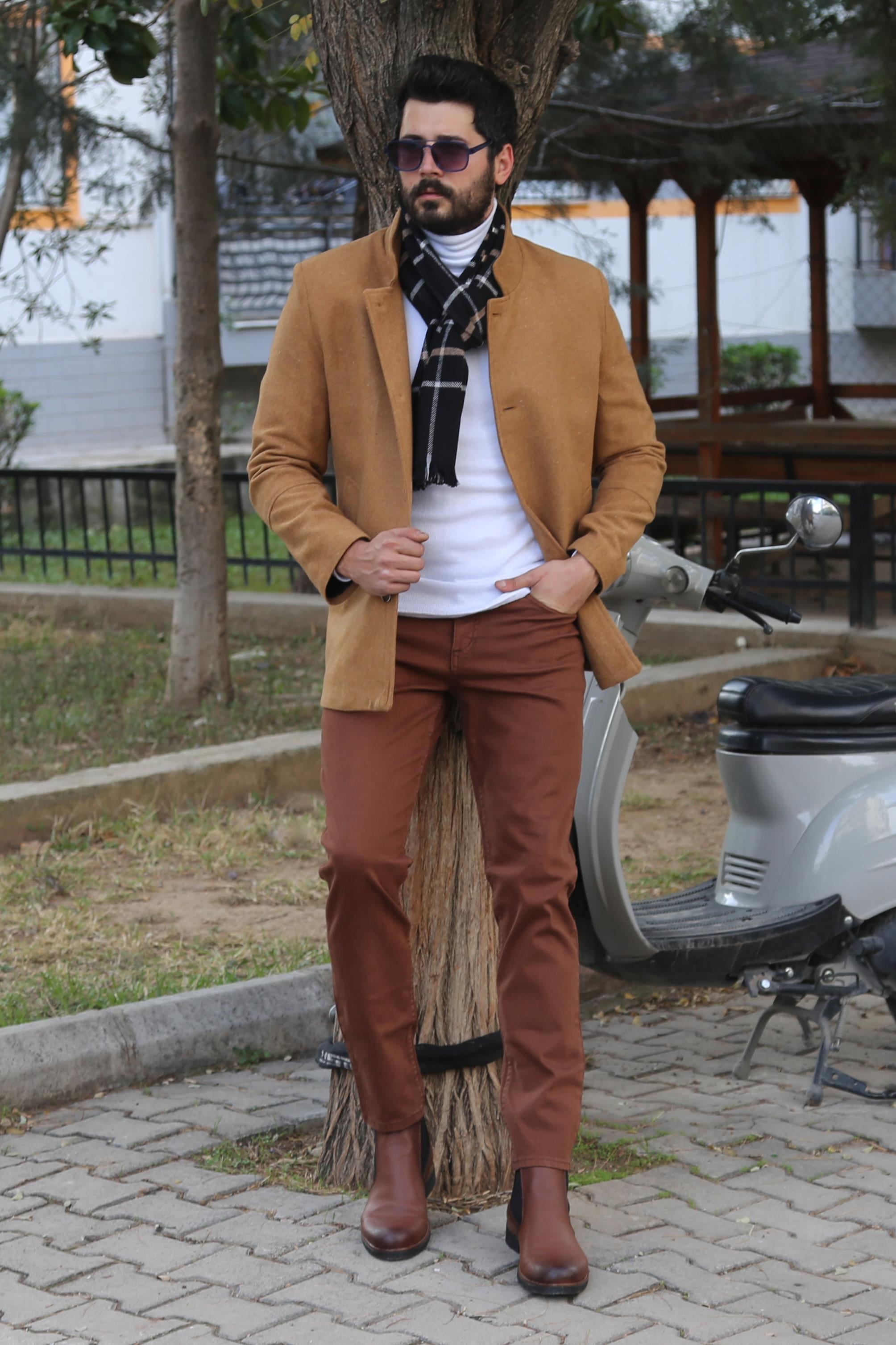 Taba Kaşe Kaban Boğazlı Body Pantolon Bot Kombin