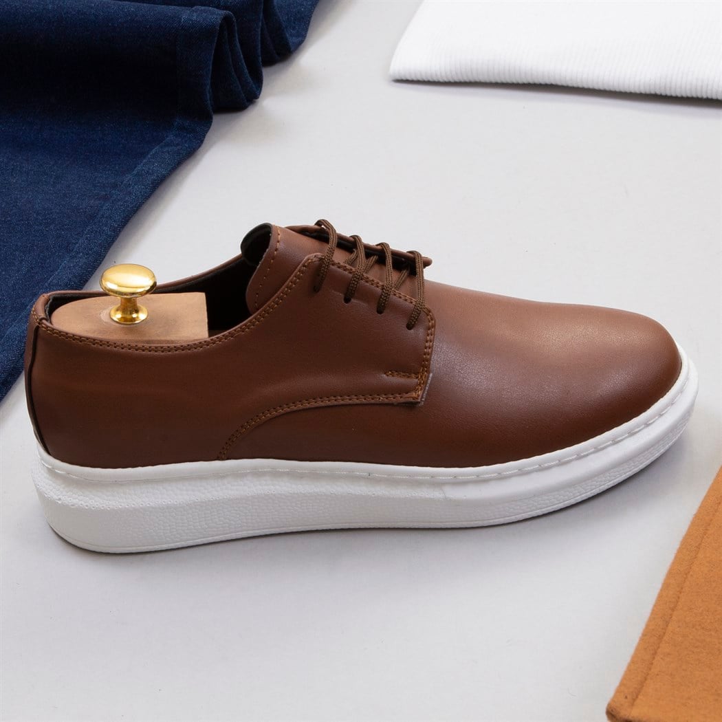 Taba Kaşe Kaban Boğazlı Kazak Pantolon Ayakkabı Kombin