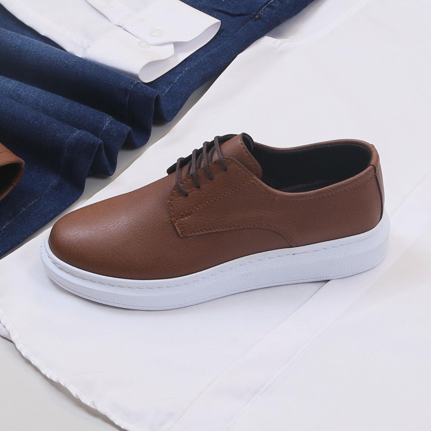 Taba Kaşe Kaban Gömlek Pantolon Ayakkabı Kombin