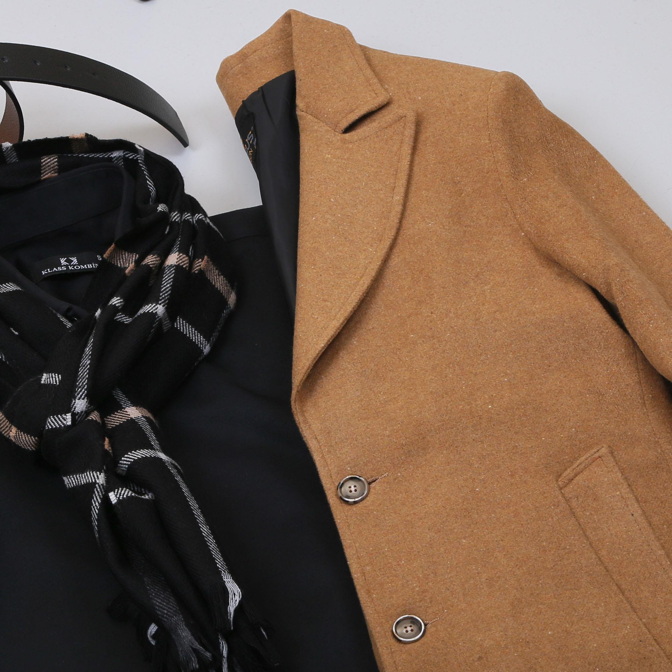 Taba Kaşe Kaban Gömlek Pantolon Bot Kombin