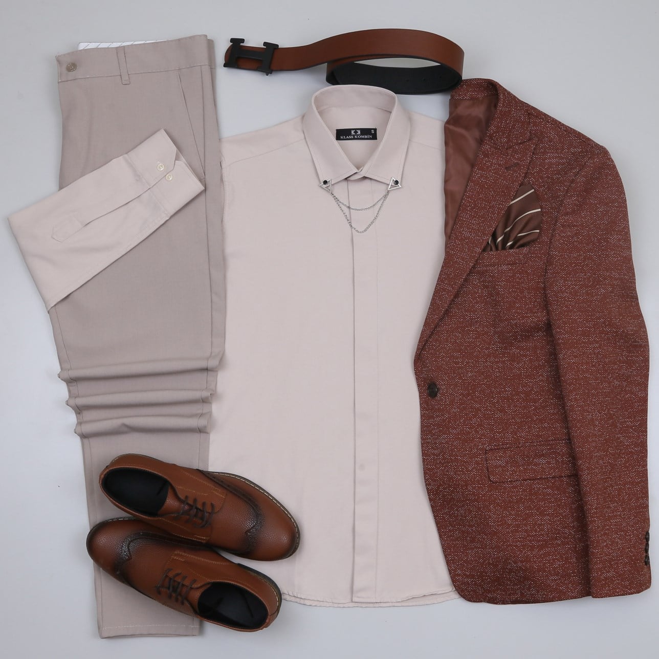 taba Kırçıllı  Blazer Ceket Bej Gömlek Bej Pantolon Taba Ayakkabı Kombinİ