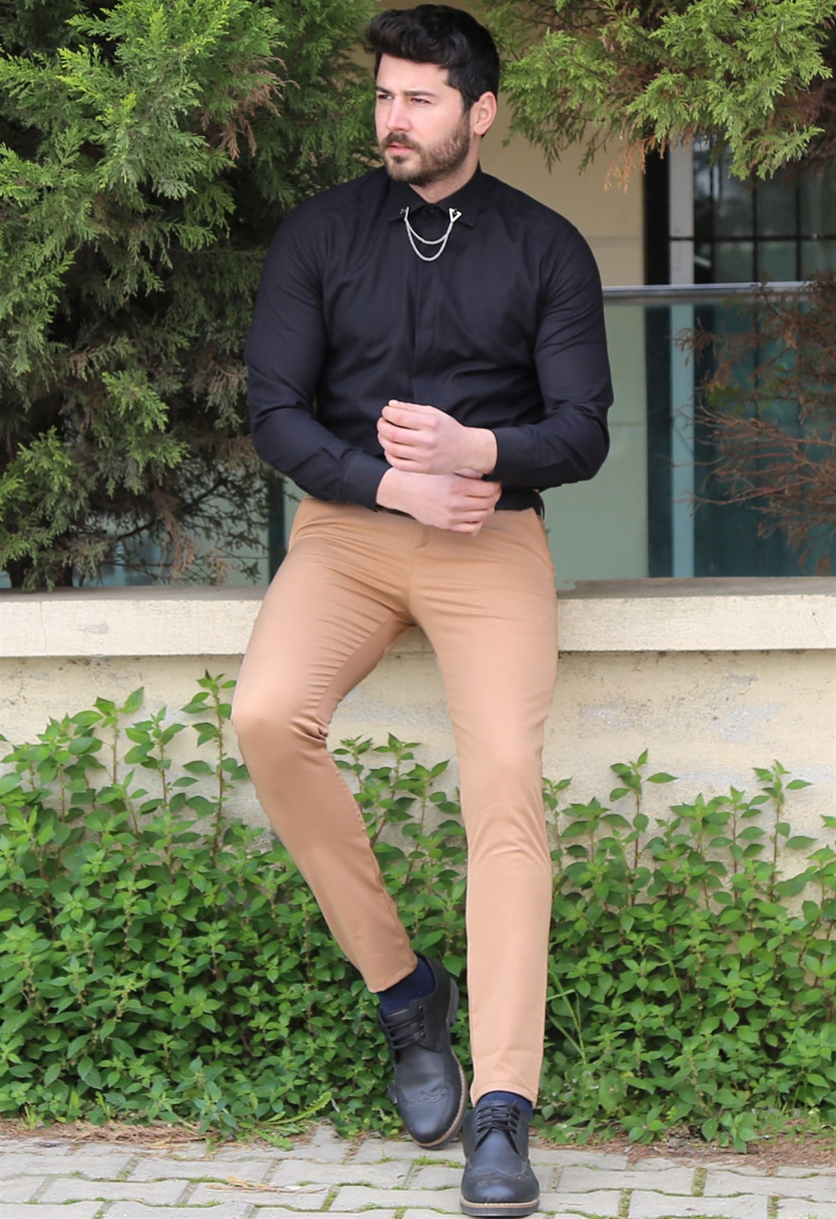 Taba Kumaş Pantolon Gömlek Ayakkabı Kombin